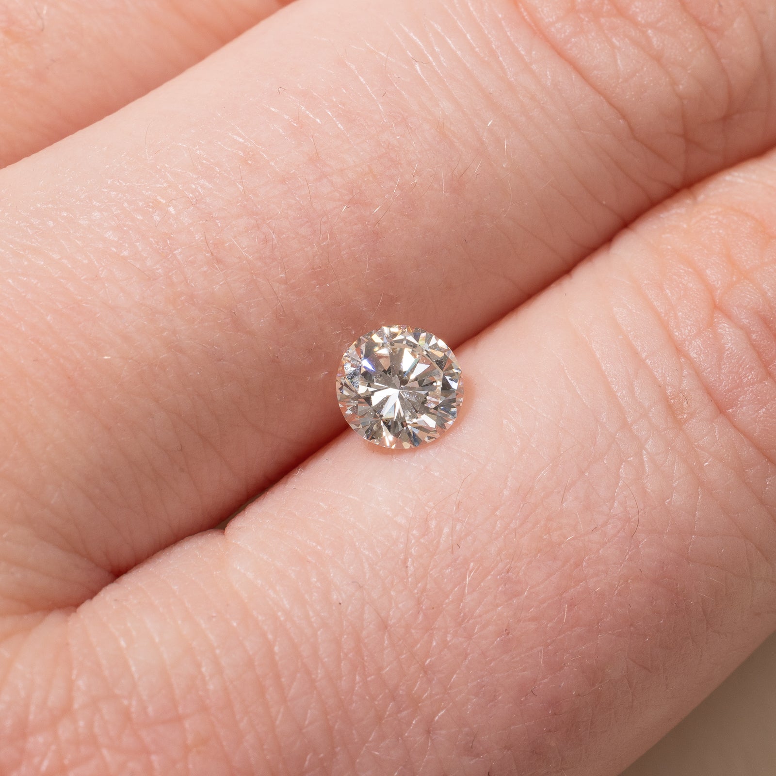 0.70ct Round Brilliant Cut Loose Diamond - VVS2 Clarity, H/I Color | Ideal for Engagement Rings & Fine Jewelry