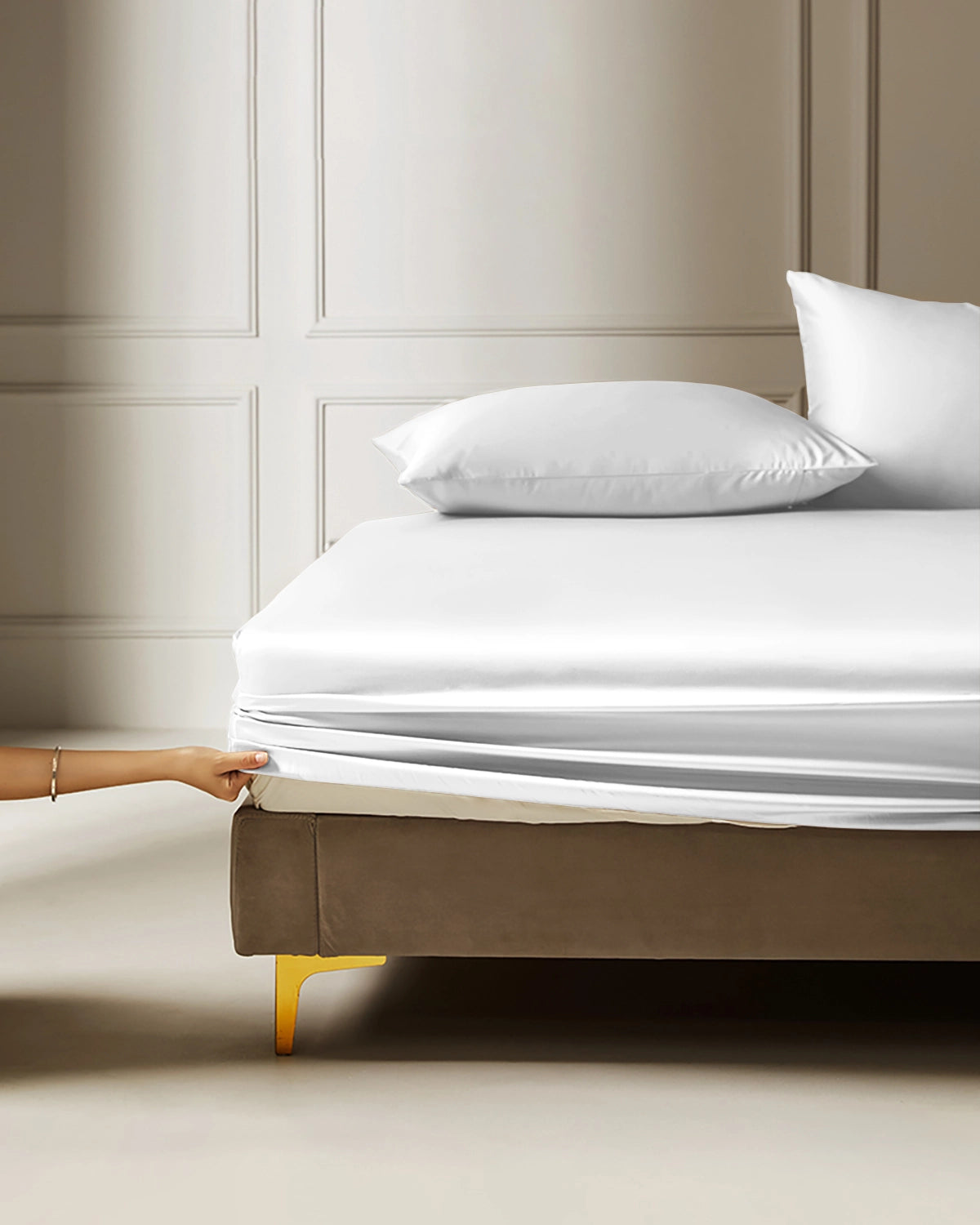 25 Momme 3-Piece Silk Fitted Sheet Set - Queen Size, Luxury 100% Mulberry Silk Bedding for Soft & Breathable Sleep - Perfect for Master Bedroom, Guest Room & Hotel Use