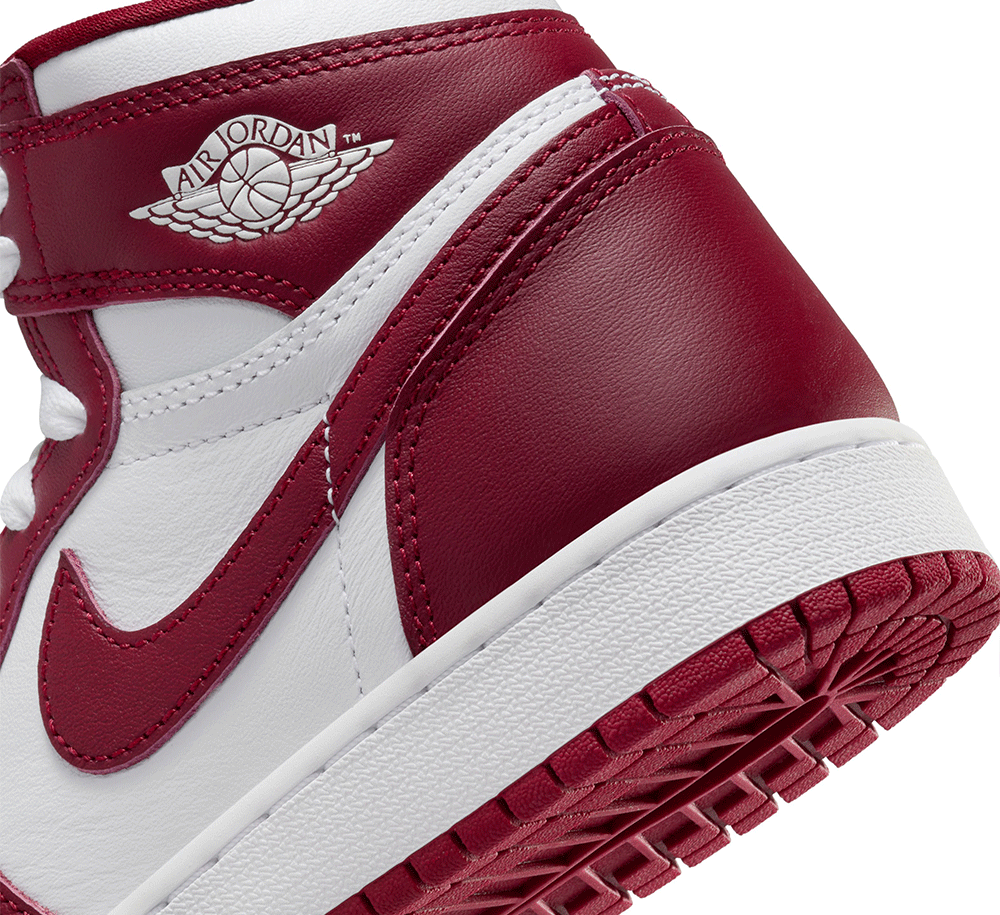 Air Jordan 1 High OG (GS) Retro Basketball Shoes for Kids - Classic Sneakers for School, Sports & Streetwear Fashion