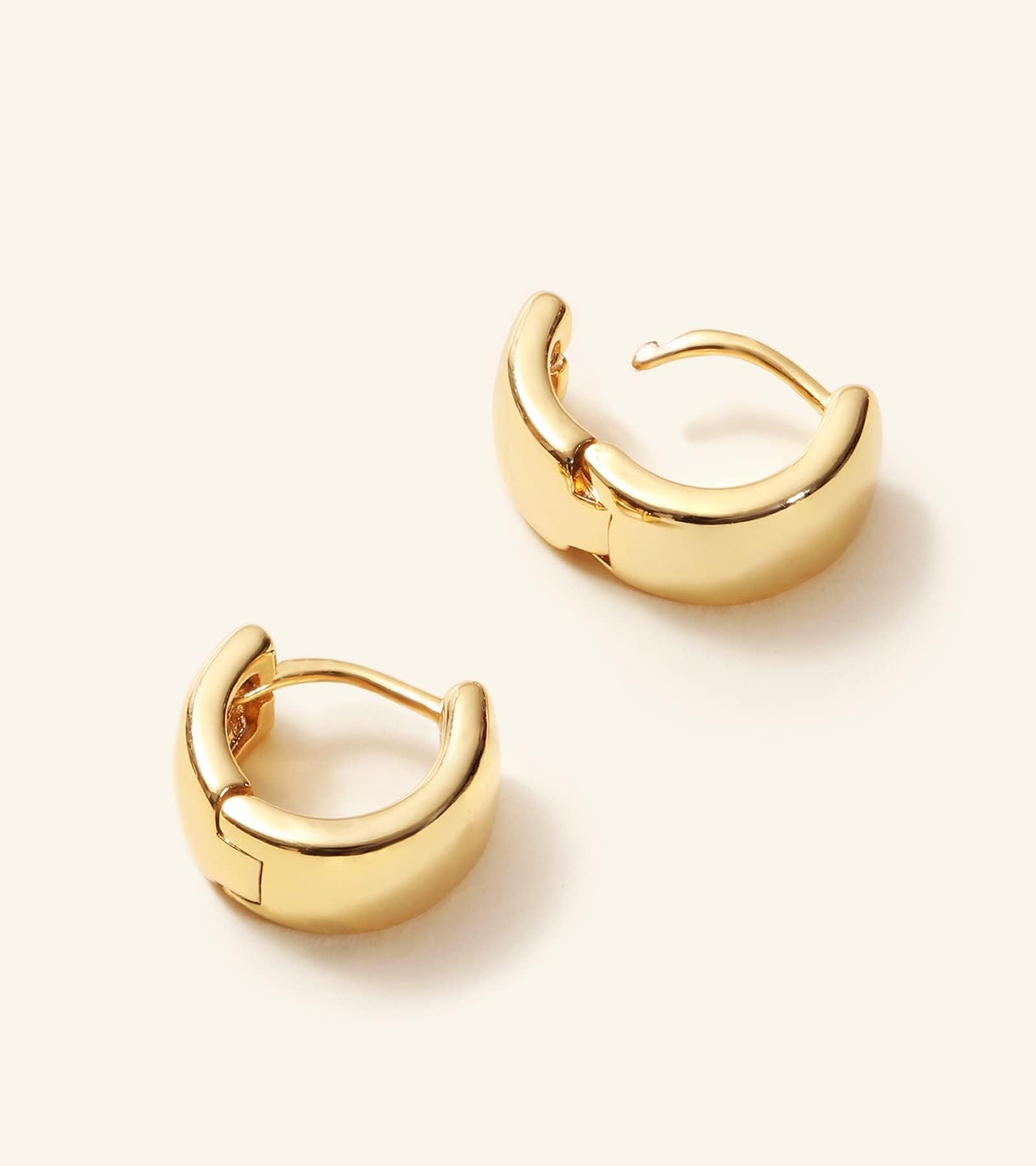 18K Gold Pearl Hoop Earrings for Women - Elegant Huggie Dangle Earrings | Lightweight Small Hoop Earrings for Everyday Wear, Date Night & Special Occasions
