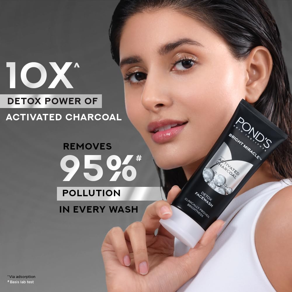 POND'S Bright Miracle Detox Face Wash with Activated Charcoal - Deep Cleansing for Glowing Skin | Removes Dirt, Oil & Pollution | 150g | Perfect for Daily Skincare Routine & Post-Makeup Cleansing