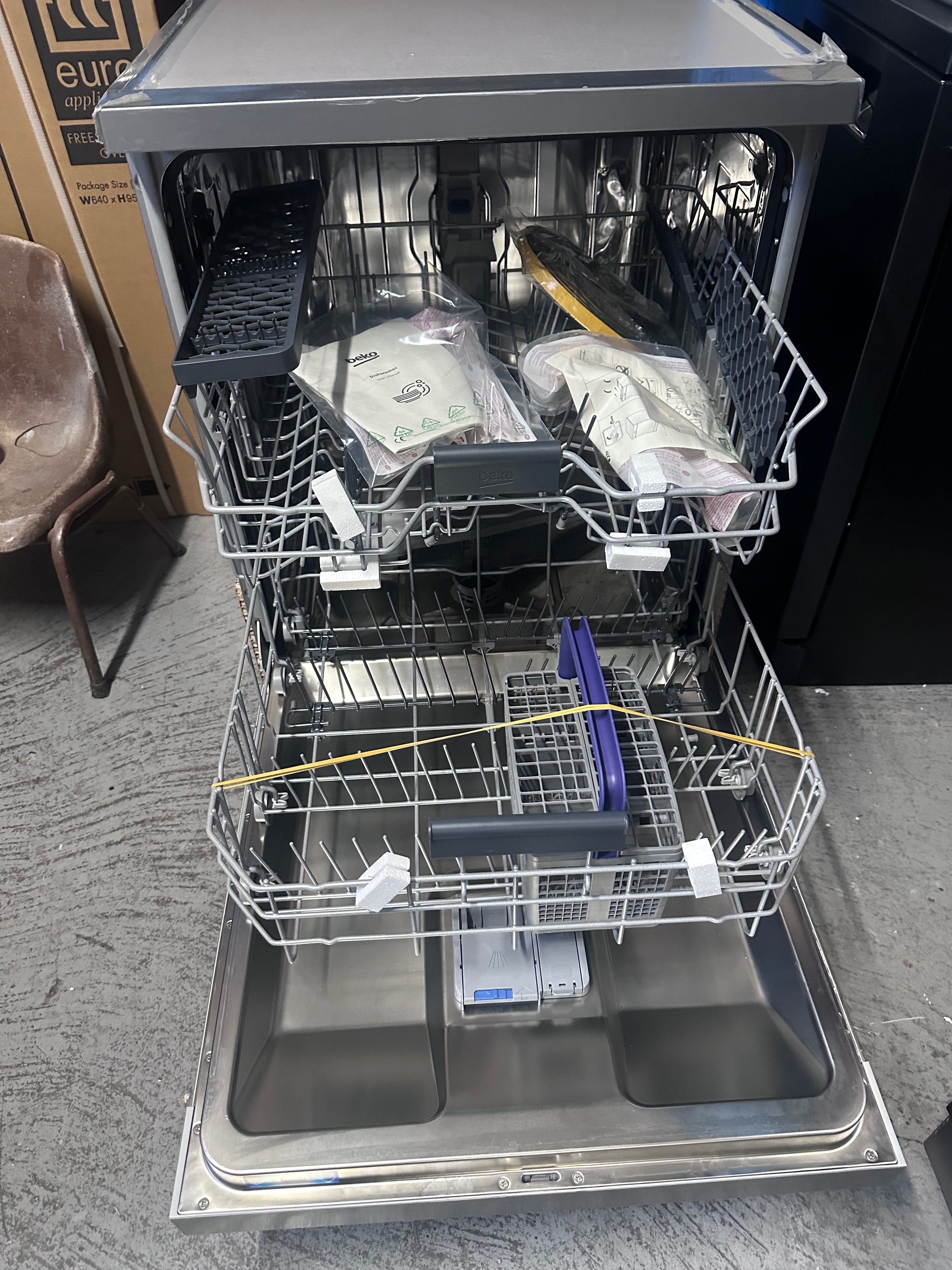 Beko BDF1410X Freestanding Dishwasher - Factory Second | Energy Efficient, Quiet Operation for Small to Medium Kitchens | Perfect for Apartments, Condos, and Compact Homes