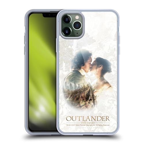 Claire & Jamie Kiss