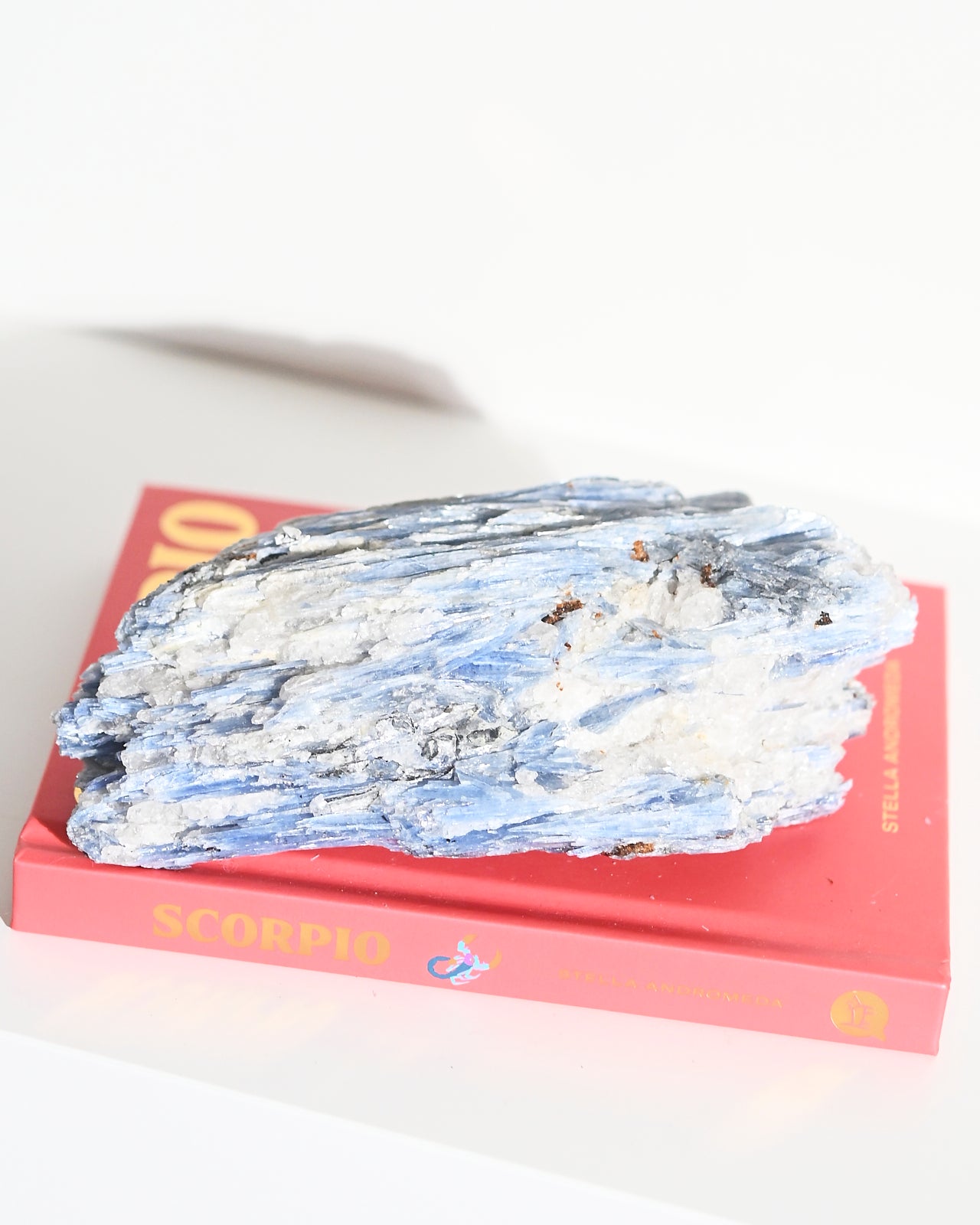 Natural Blue Kyanite Crystal - 1.7lbs Raw Healing Stone for Meditation, Chakra Balancing & Energy Work - Perfect for Home Decor, Spiritual Practice & Crystal Collection