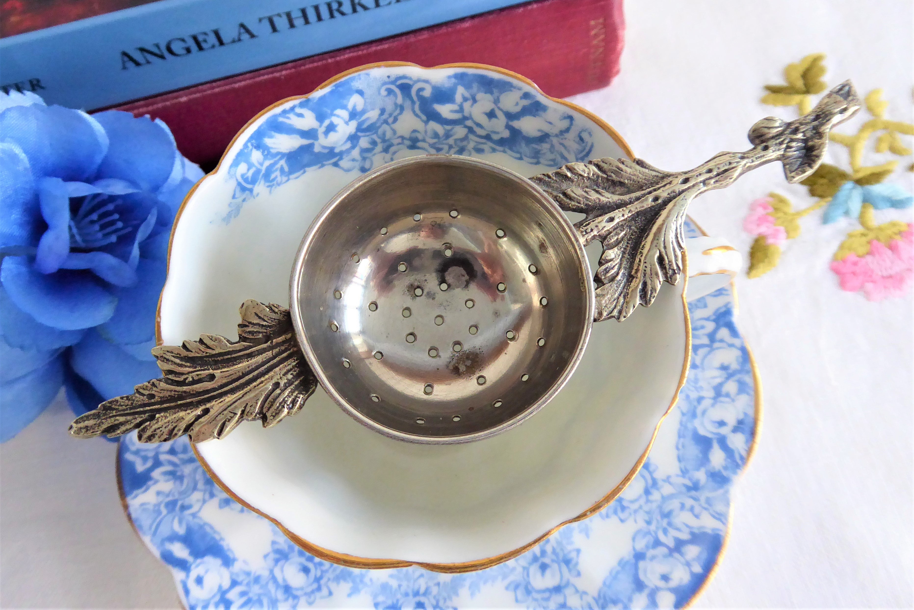 Vintage Italian Silver Plated Tea Strainer - Foliage Design from 1940s - Over the Cup Tea Leaf Catcher for Loose Leaf Tea Brewing | Perfect for Afternoon Tea, Tea Parties & Vintage Kitchen Decor