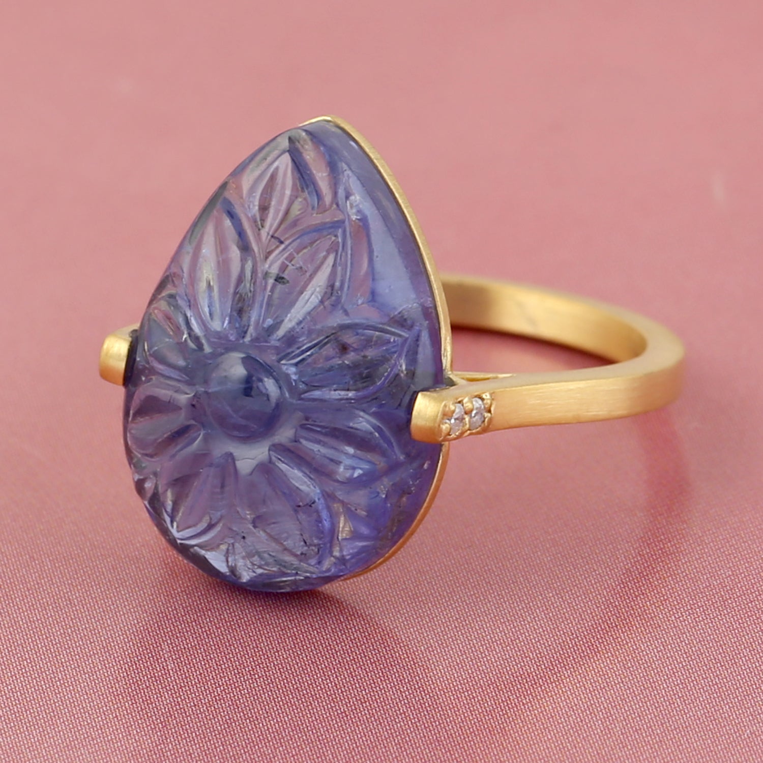 18K Yellow Gold Tanzanite Flower Pave Diamond Pear-Shaped Ring for Women | Elegant Engagement, Anniversary & Special Occasion Jewelry Gift