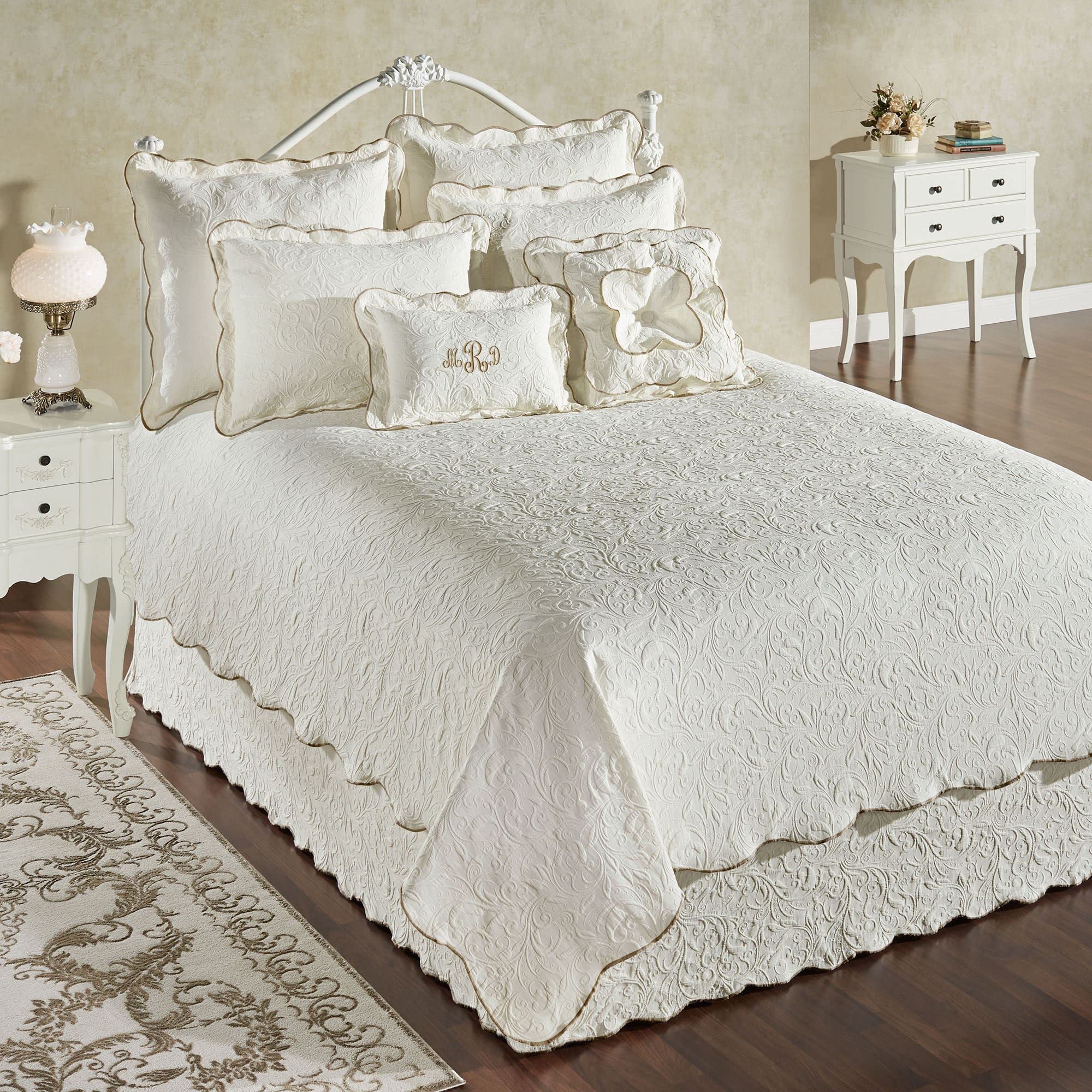 Touch of Class Vienna Oversized Light Cream Woven Matelasse Scroll Queen Bedding Coverlet Set - Luxury Bedspread for Master Bedroom & Guest Room Decor