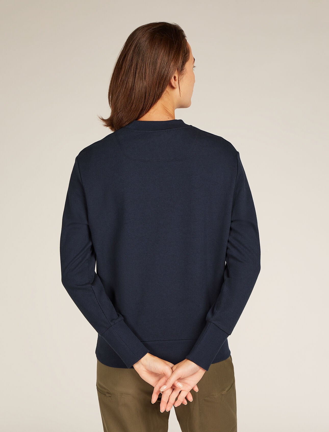Icebreaker Central II Long Sleeve Sweatshirt for Women - Warm & Comfortable Fleece Pullover for Outdoor Activities & Casual Wear