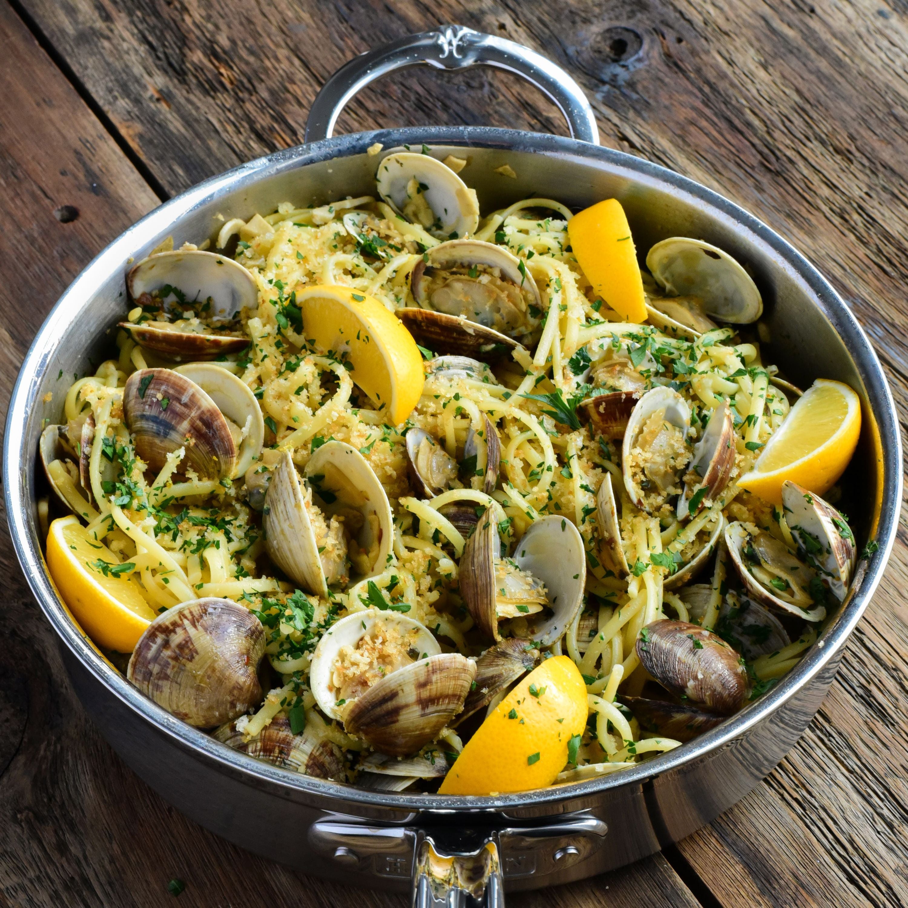 Hestan Probond Covered Saute Pan with Helper Handle - Nonstick 5-Ply Stainless Steel Cookware for Even Heat Distribution - Perfect for Searing, Frying & Simmering on Gas, Electric & Induction Stoves