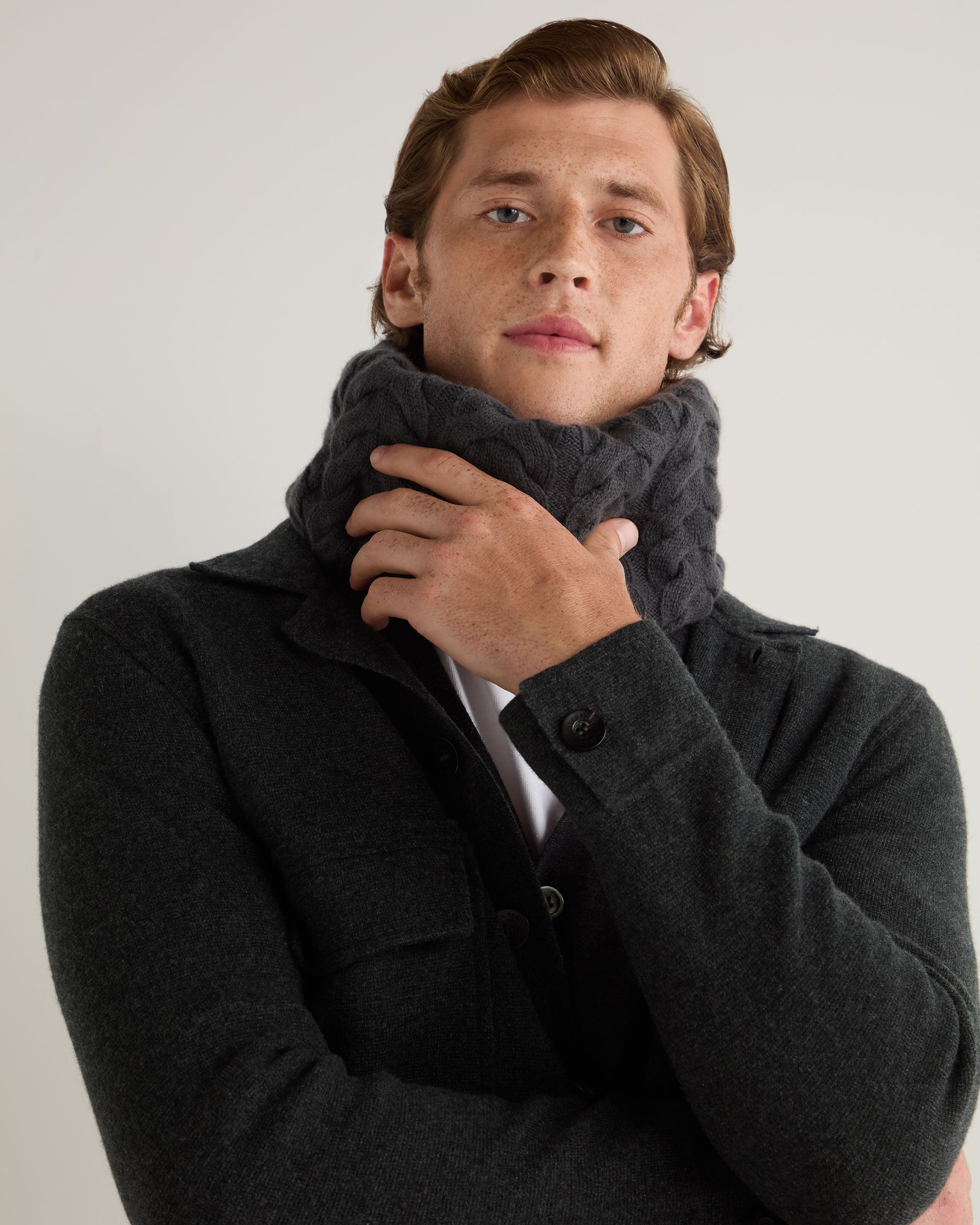 Unisex Cable Knit Cashmere Snood Scarf - Anthracite Grey - Warm Winter Accessory for Men & Women - Perfect for Outdoor Activities & Cold Weather