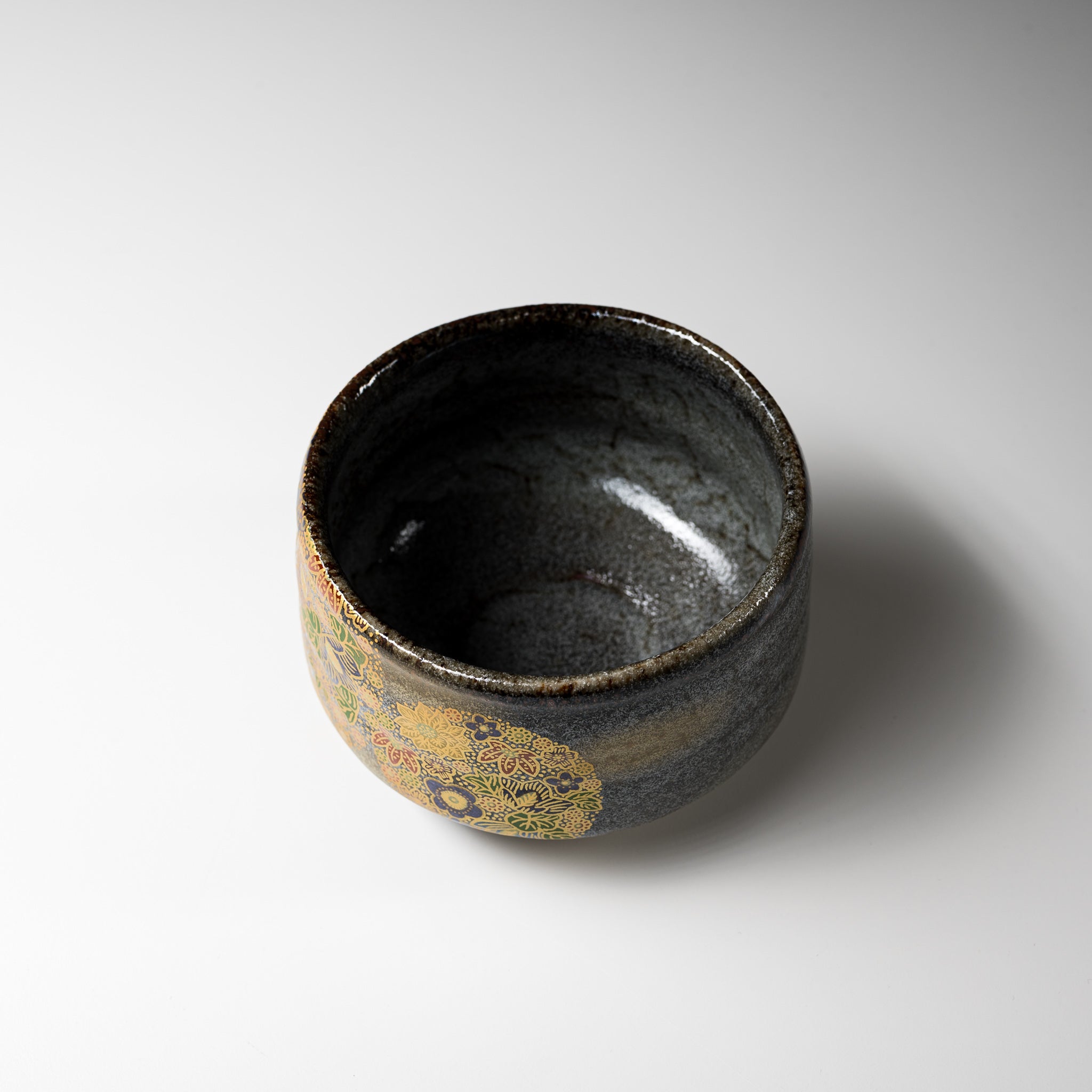 Premium Kutani Ware Matcha Bowl with Handcrafted Wooden Box - Exquisite Hanazume Floral Design for Japanese Tea Ceremony & Zen Meditation