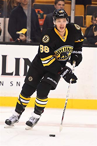 David Pastrnak Poster 24x36 Inches - Premium Hockey Player Wall Art Print for Home, Office, or Man Cave Decor | Boston Bruins NHL Fan Gift