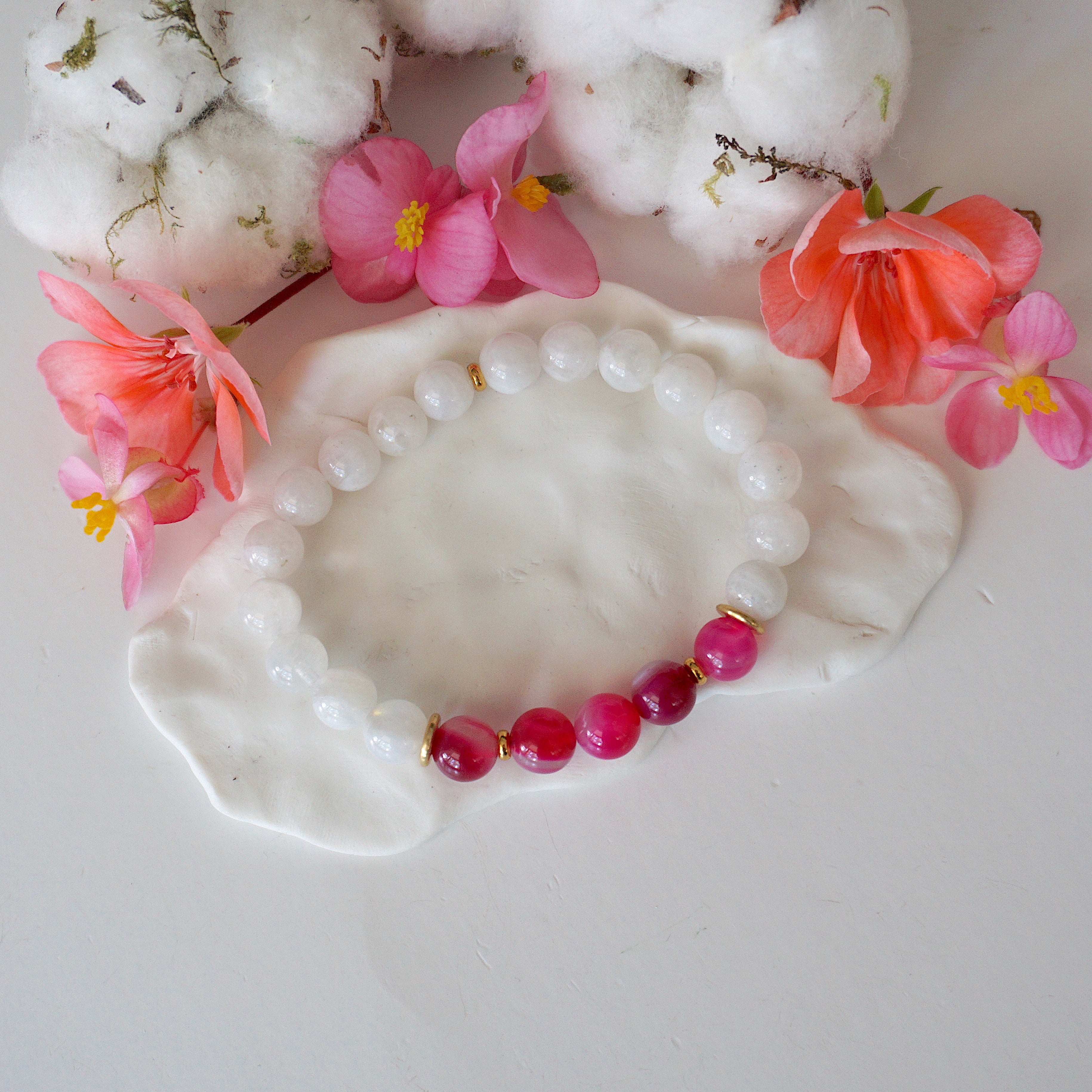 Pink Agate Healing Crystal Mala Bracelet - Natural Stone Beads for Meditation, Yoga & Stress Relief - Spiritual Jewelry for Women & Men