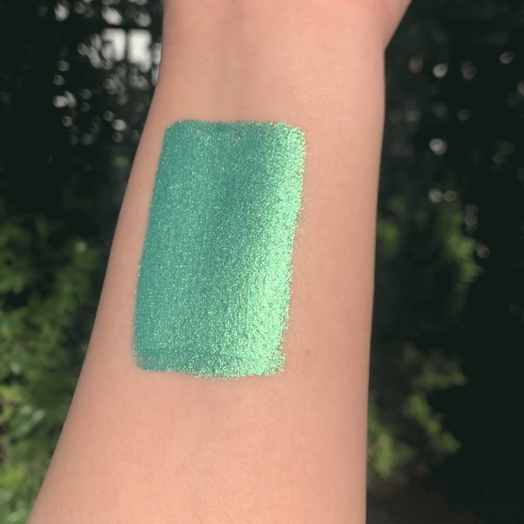 KimChi Chic Beauty Potde Creme Cream Eyeshadow - Long Lasting, Highly Pigmented Eye Makeup for Day & Night Wear - Perfect for Parties, Date Nights & Special Occasions