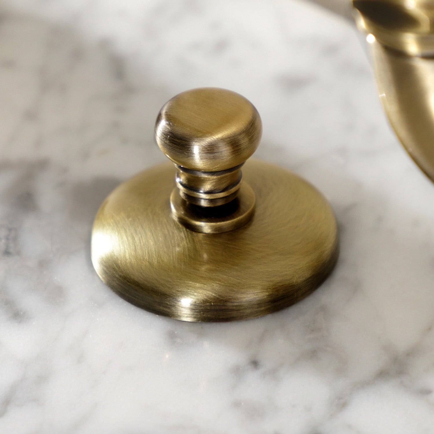 Bel Air KS7973BPL Antique Brass 3-Hole Deck Mount Bathroom Faucet with Two Handles & Brass Pop-Up Drain - Perfect for Vintage Style Bathrooms and Powder Rooms