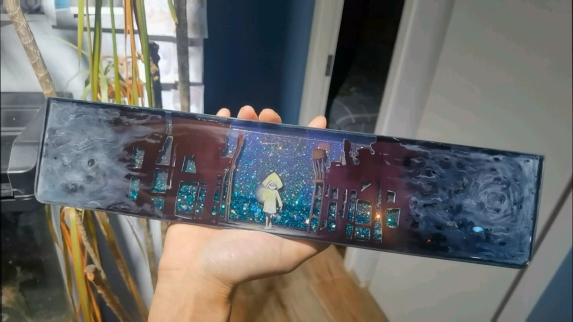 Little Nightmares Themed Resin Keyboard Wrist Rest - Ergonomic Gaming & Office Palm Support for Mechanical Keyboards - Perfect for PC, Mac, Typing & Long Gaming Sessions