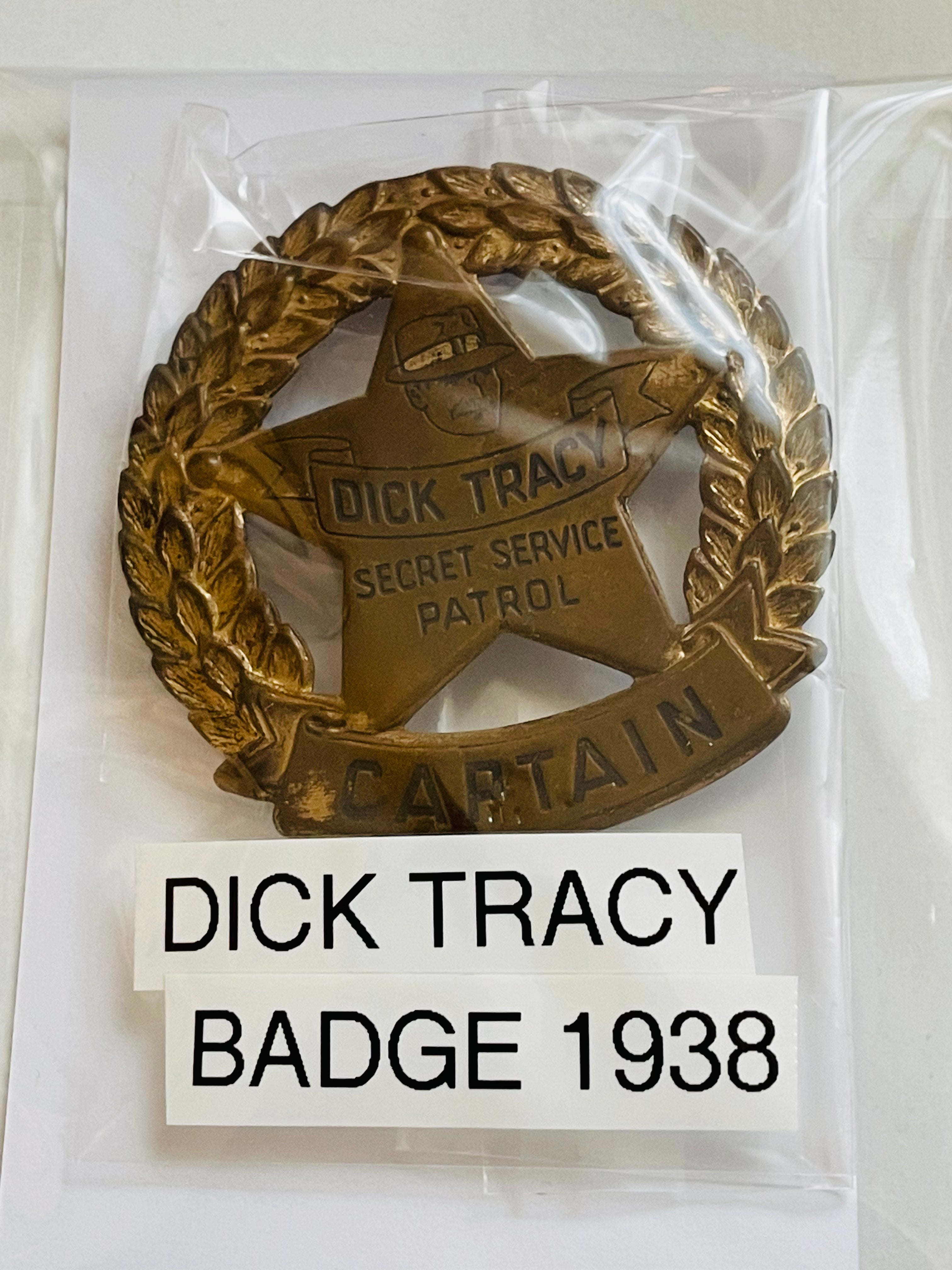 Vintage Dick Tracy Rare Metal Captain Badge - Quaker Oats 1938 Collectible Police Memorabilia for Display & Cosplay