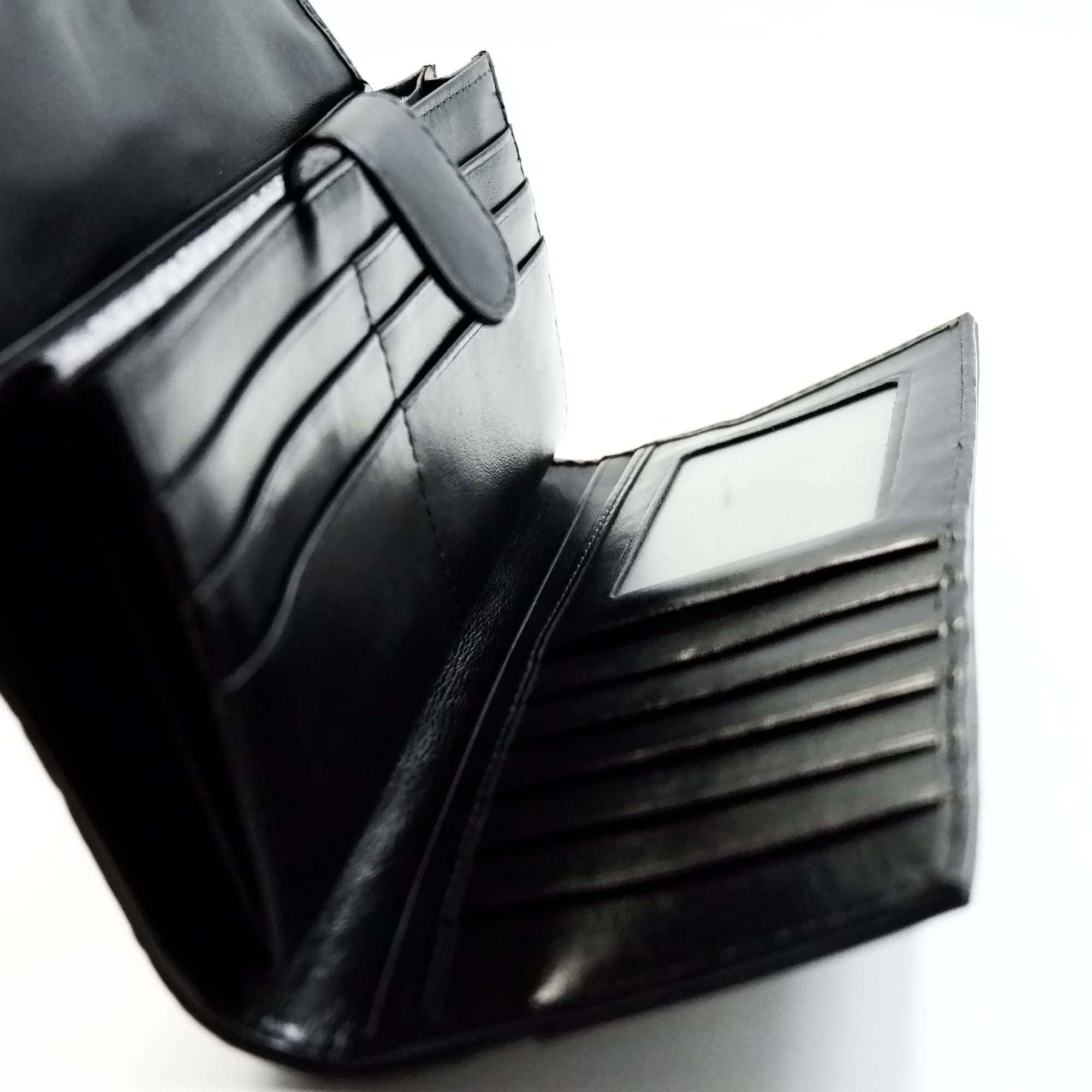 Stylish Black Crocodile Leather Women's Tri-Fold Wallet with Backbone Design - Perfect for Evening Parties, Business Meetings & Everyday Use