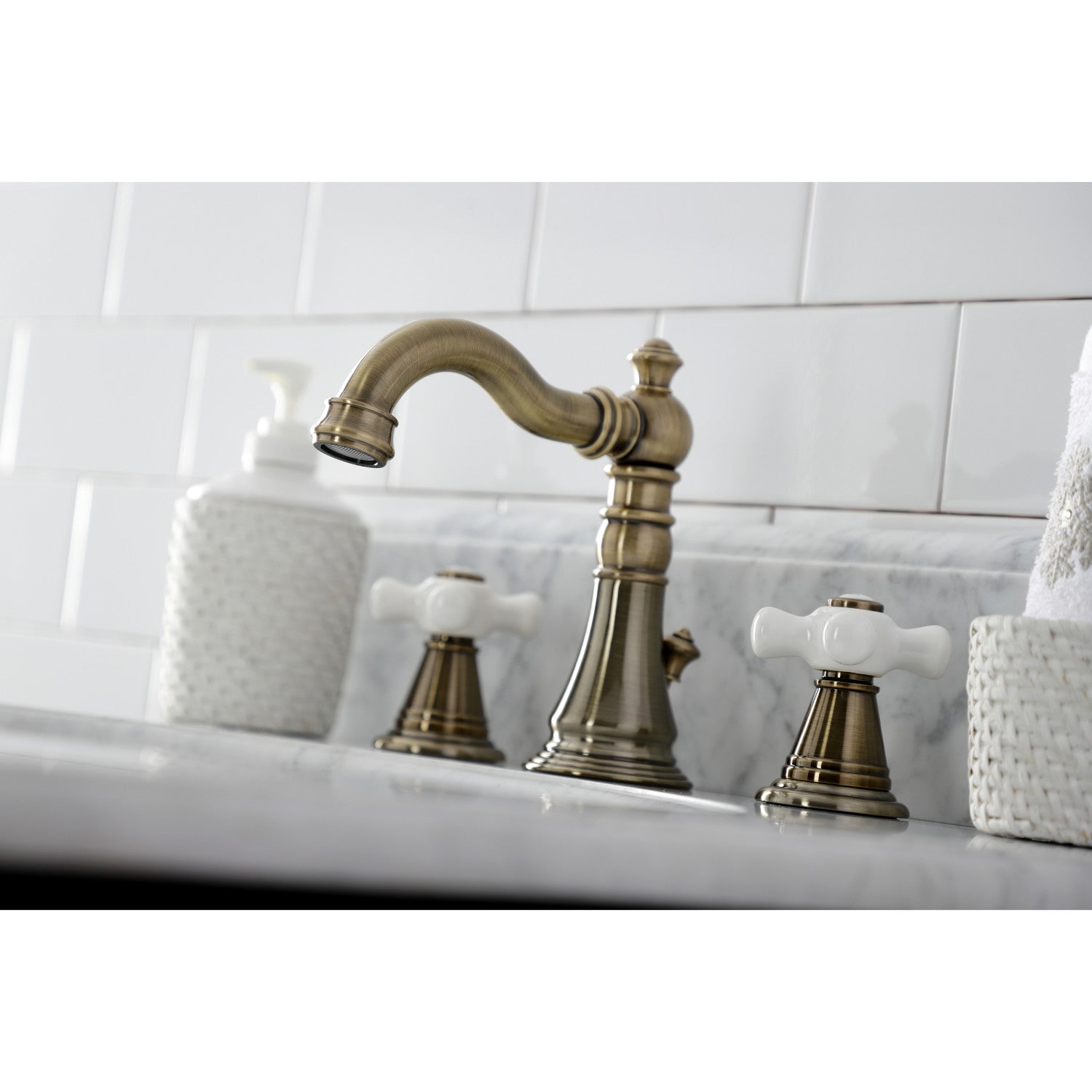 American Classic FSC19733APX 3-Hole Widespread Bathroom Faucet with Brass Pop-Up Drain - Antique Brass Finish - Perfect for Vintage Style Bathroom Renovations & Modern Home Upgrades