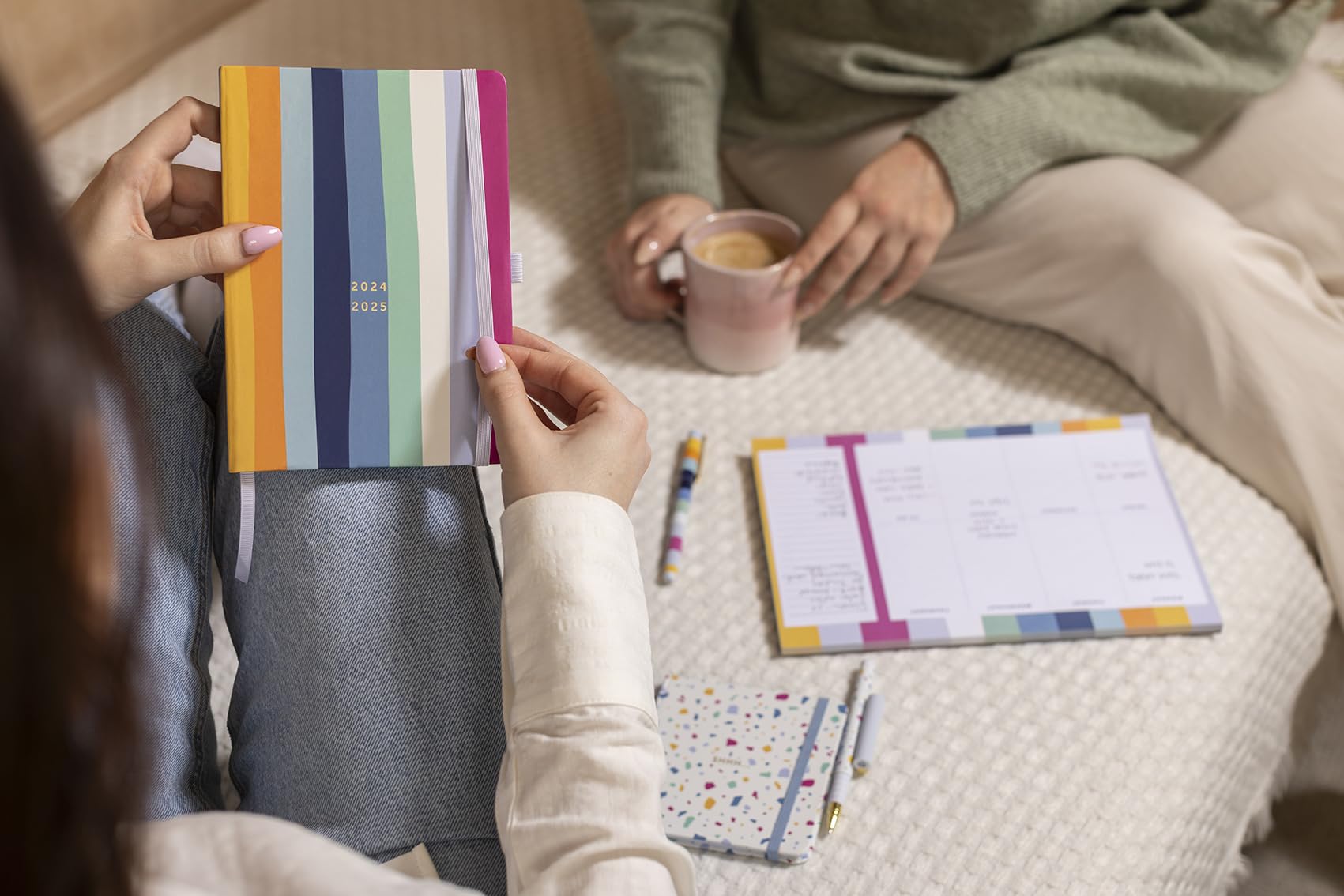 Busy B 2024-2025 Academic Planner - August 2024 to August 2025 Weekly Diary with Pen Holder, Elastic Closure & Storage Pockets | Perfect for Students, Teachers & Professionals | Stay Organized for School, Work & Daily Life