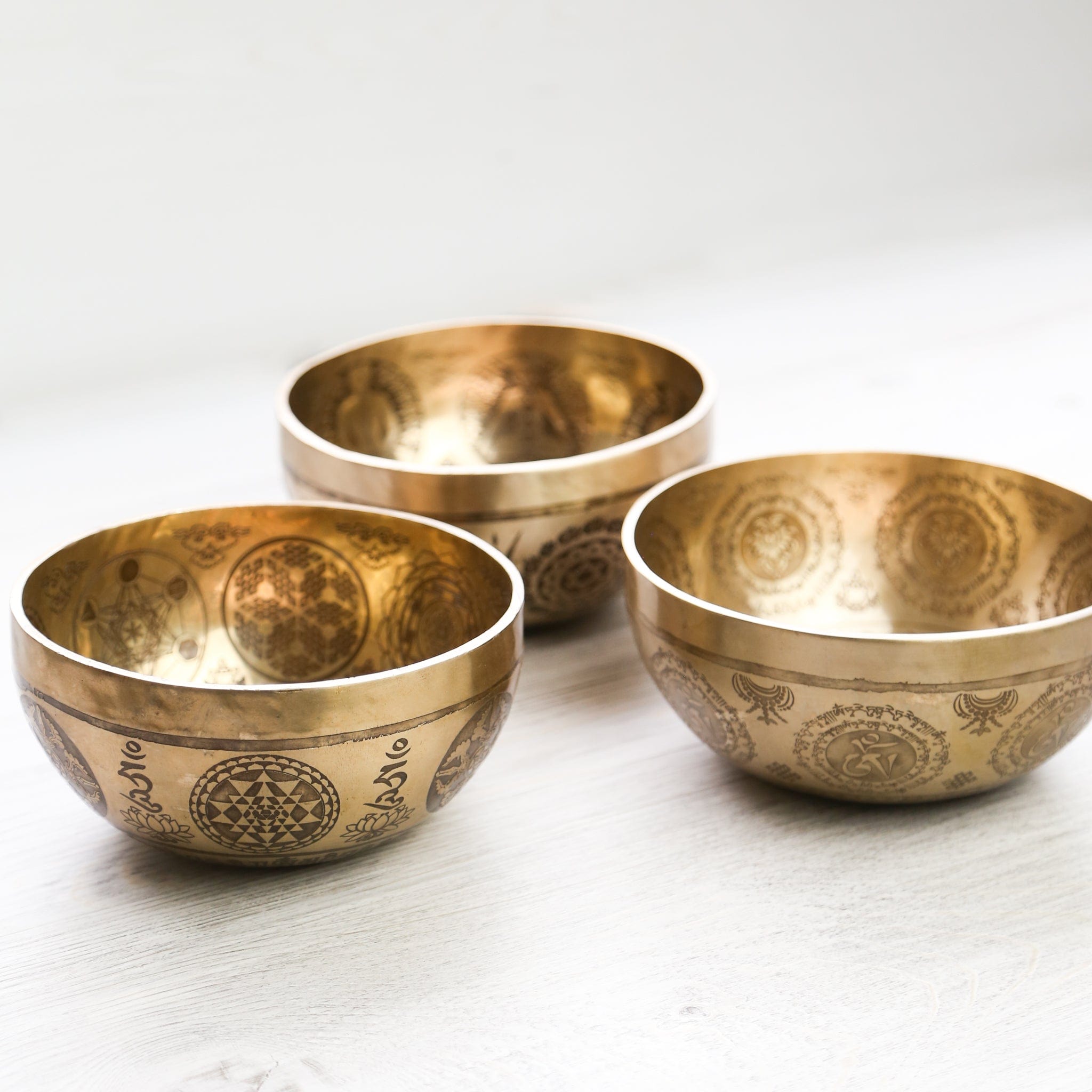 Green Tara Sacred Geometry & Yoga Chakra Singing Bowl Set for Meditation, Healing & Spiritual Practice | Perfect for Yoga Studios, Home Meditation & Energy Balancing