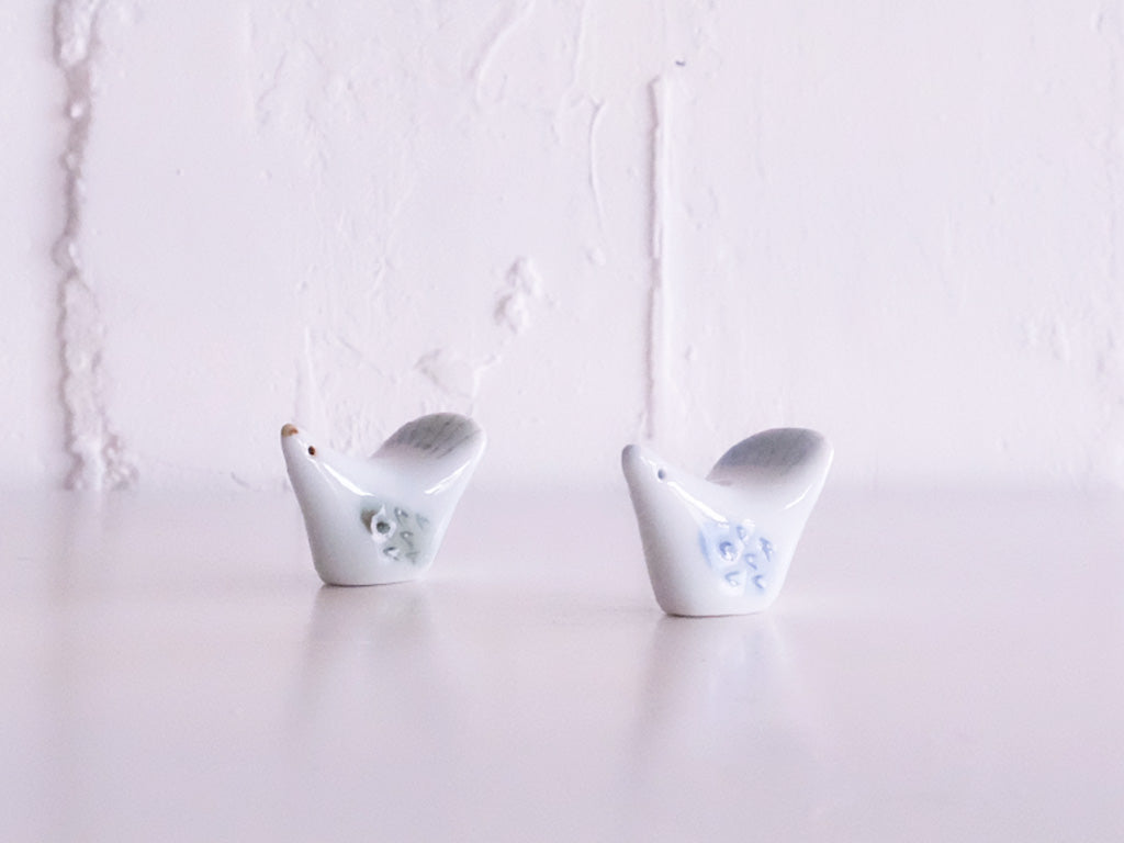 Baizan Gama Bird Design Chopstick Rest - Handcrafted Ceramic Tableware for Sushi, Asian Dining & Home Decor