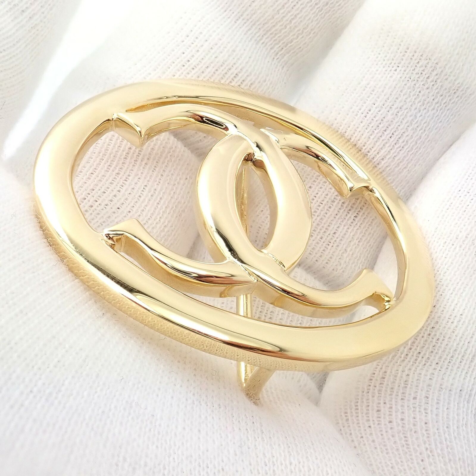 Authentic Cartier 18k Yellow Gold Signature Classic Large Double C Belt Buckle - Luxury Designer Buckle for Belts, Perfect for Formal Events & High-End Fashion Accessories