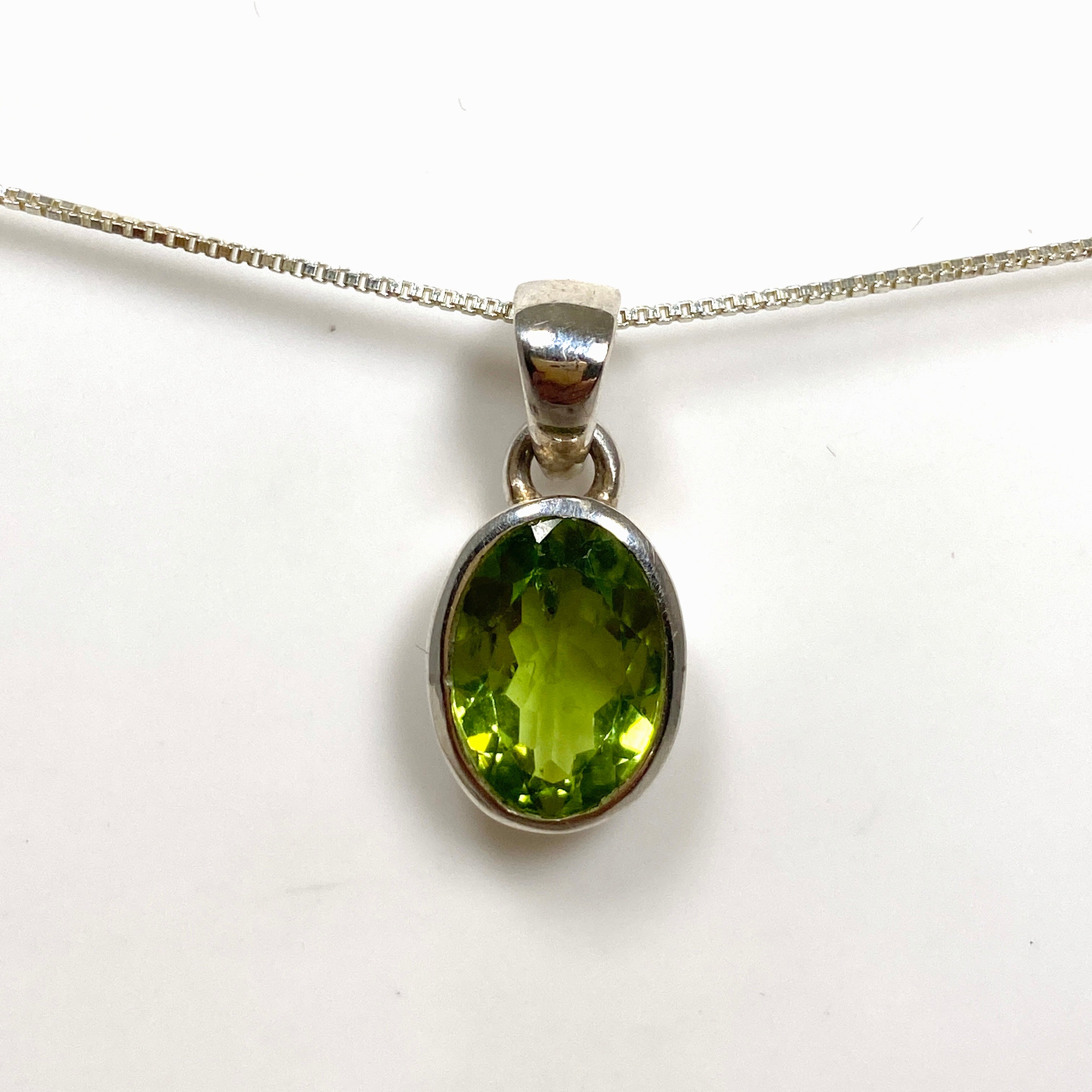 Natural Peridot Oval Faceted Pendant Necklace - 925 Sterling Silver Jewelry for Women - Elegant Birthstone Gift for August | Perfect for Weddings, Parties & Everyday Wear