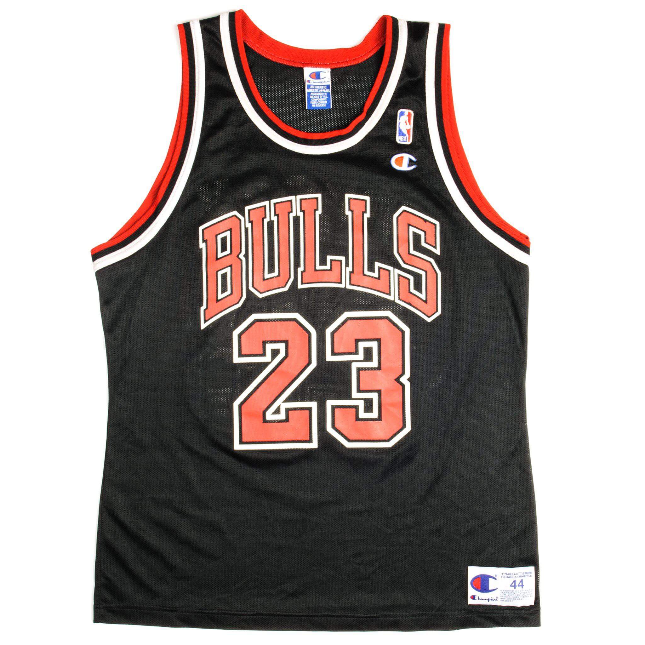 Vintage Champion NBA Chicago Bulls Jersey Michael Jordan 1990s Large - Authentic Retro Basketball Jersey for Fans, Collectors & Sports Enthusiasts - Perfect for Game Day, Cosplay & Vintage Fashion