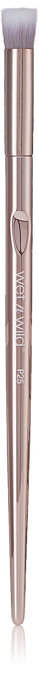 Wet n Wild Proline Makeup Brush - Precision Flat Face Brush for Liquid, Cream & Powder Cosmetics (7g) | Perfect for Foundation, Contouring & Blending | Professional Makeup Artist Essential