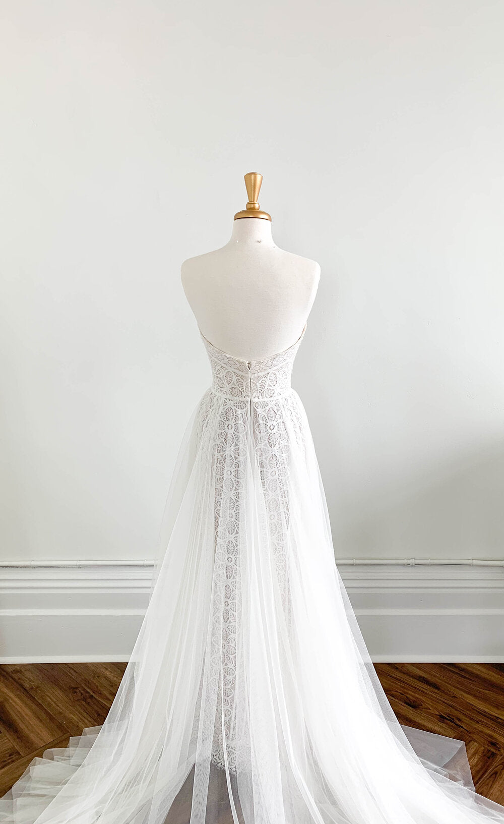 BHLDN Willowby Cordova Ophelia 53702 Wedding Gown - Elegant Lace Bridal Dress for Beach, Garden & Boho Weddings
