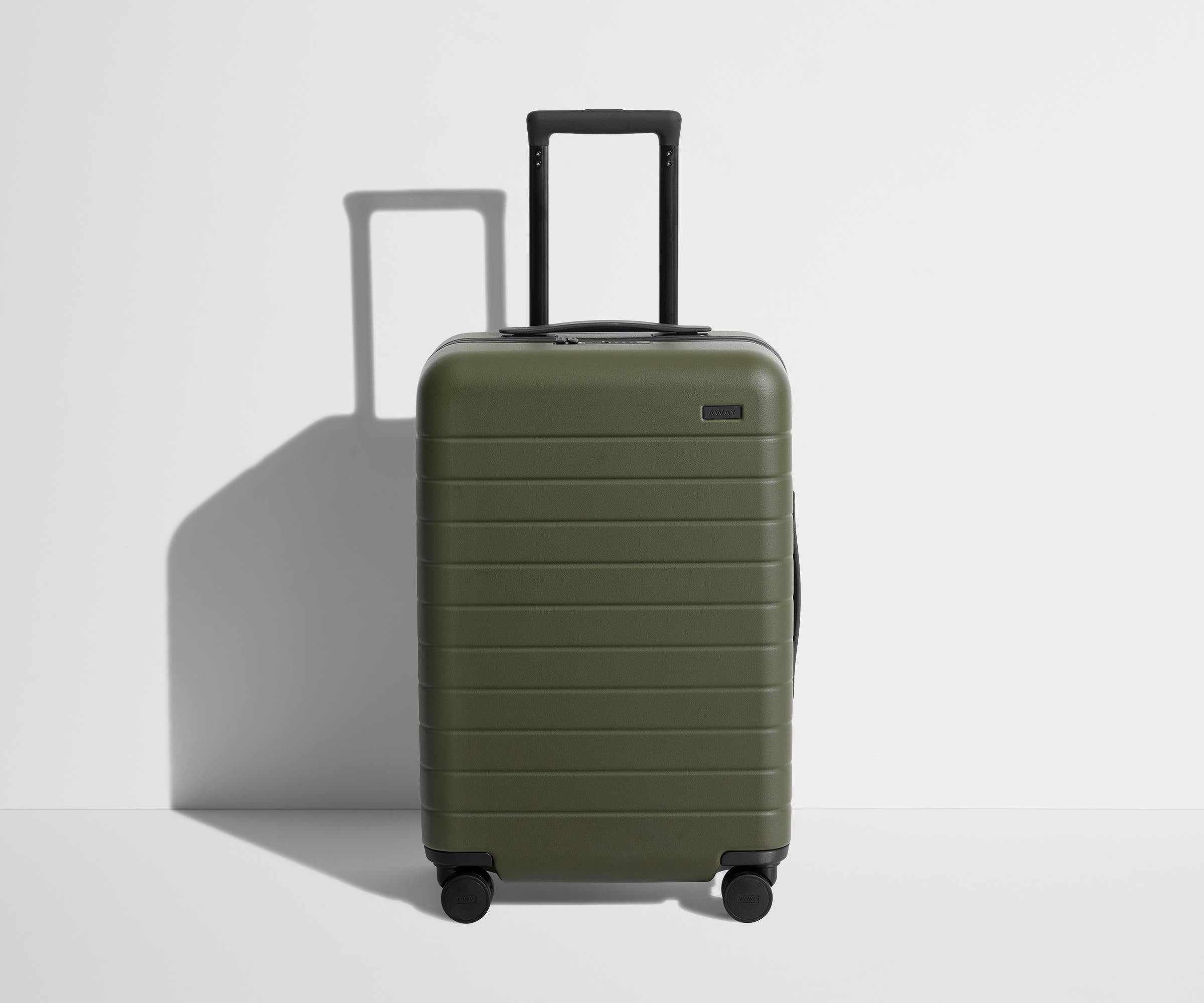 The Bigger Carry On Luggage - Spacious & Lightweight Suitcase for Travel, Perfect for Airplane Cabin & Weekend Getaways