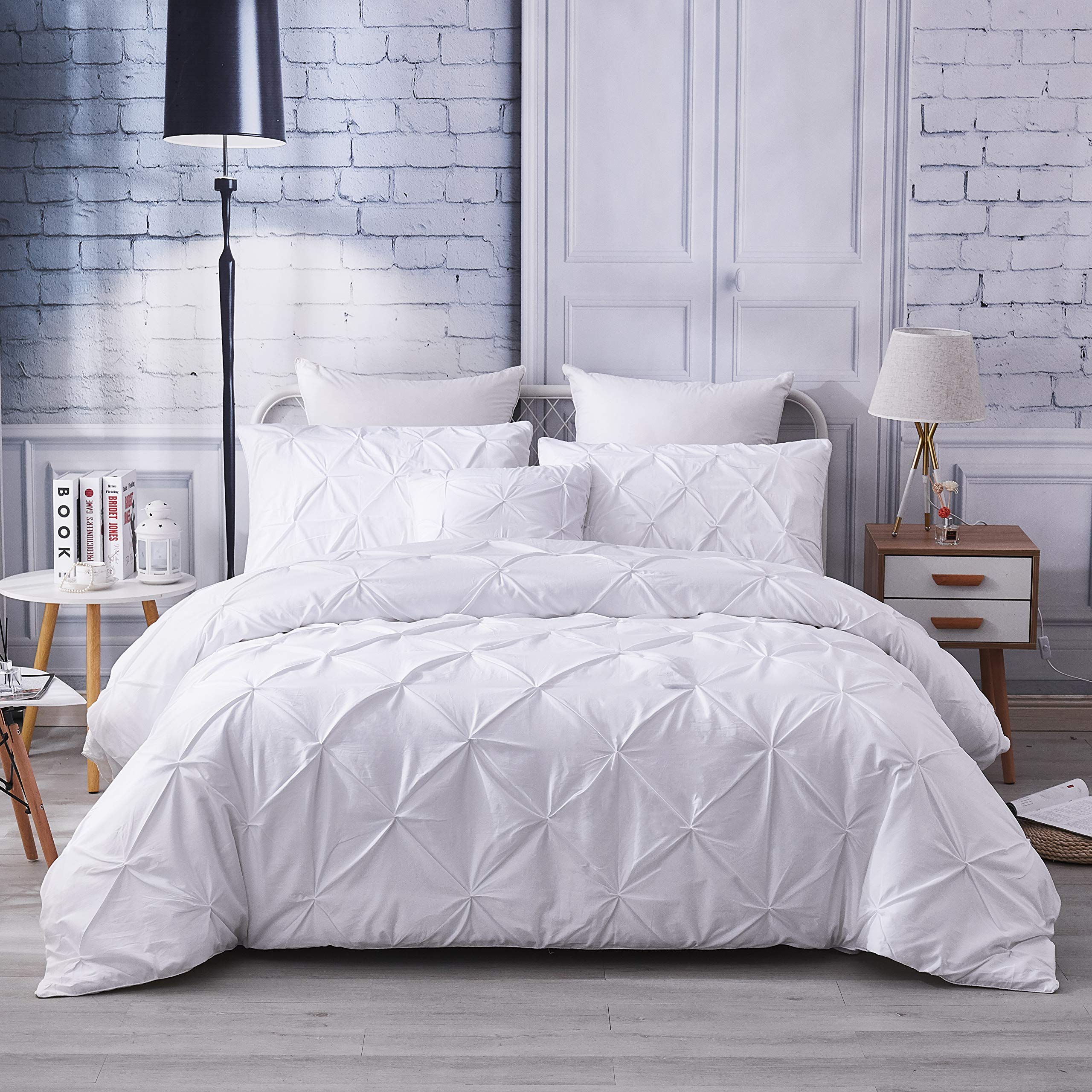 Premium 100% Cotton 600 TC Pinch Pleat Duvet Cover Set - White Textured Pintuck Style All-Season Bedding with Zipper Closure, 3-Piece King/Cal King (106