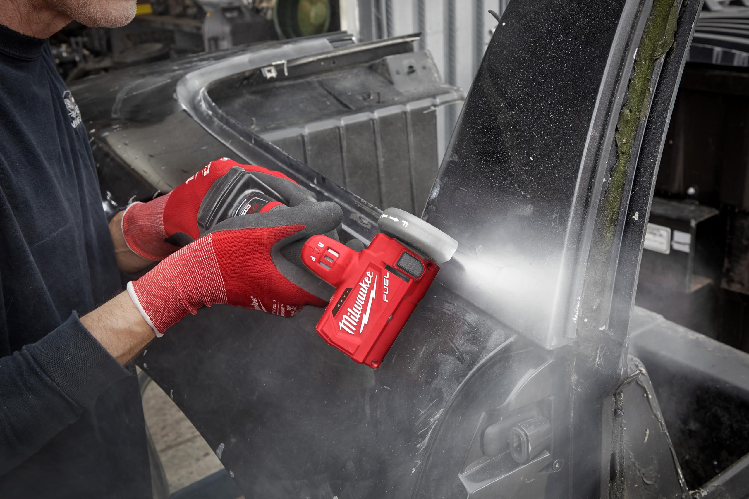 Milwaukee 2522-20 12V Cordless Cut-Off Tool - Compact & Powerful for Metal Cutting, Grinding, and DIY Projects - Perfect for Construction, Metalworking, and Home Improvement
