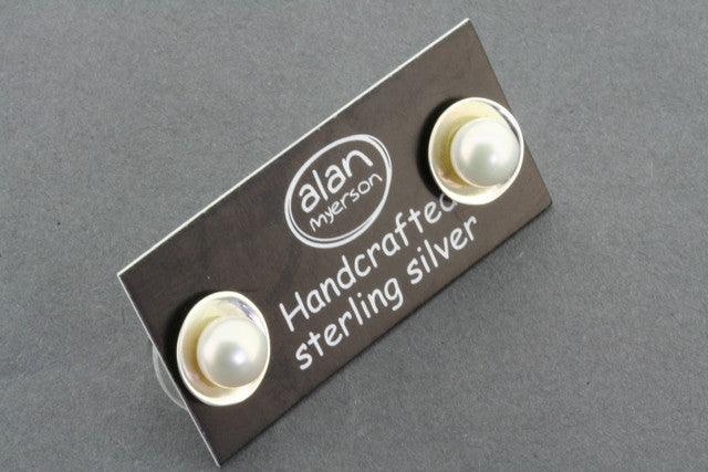 Sterling Silver Disc and Pearl Stud Earrings - Elegant Jewelry for Women, Perfect for Parties, Weddings & Everyday Wear