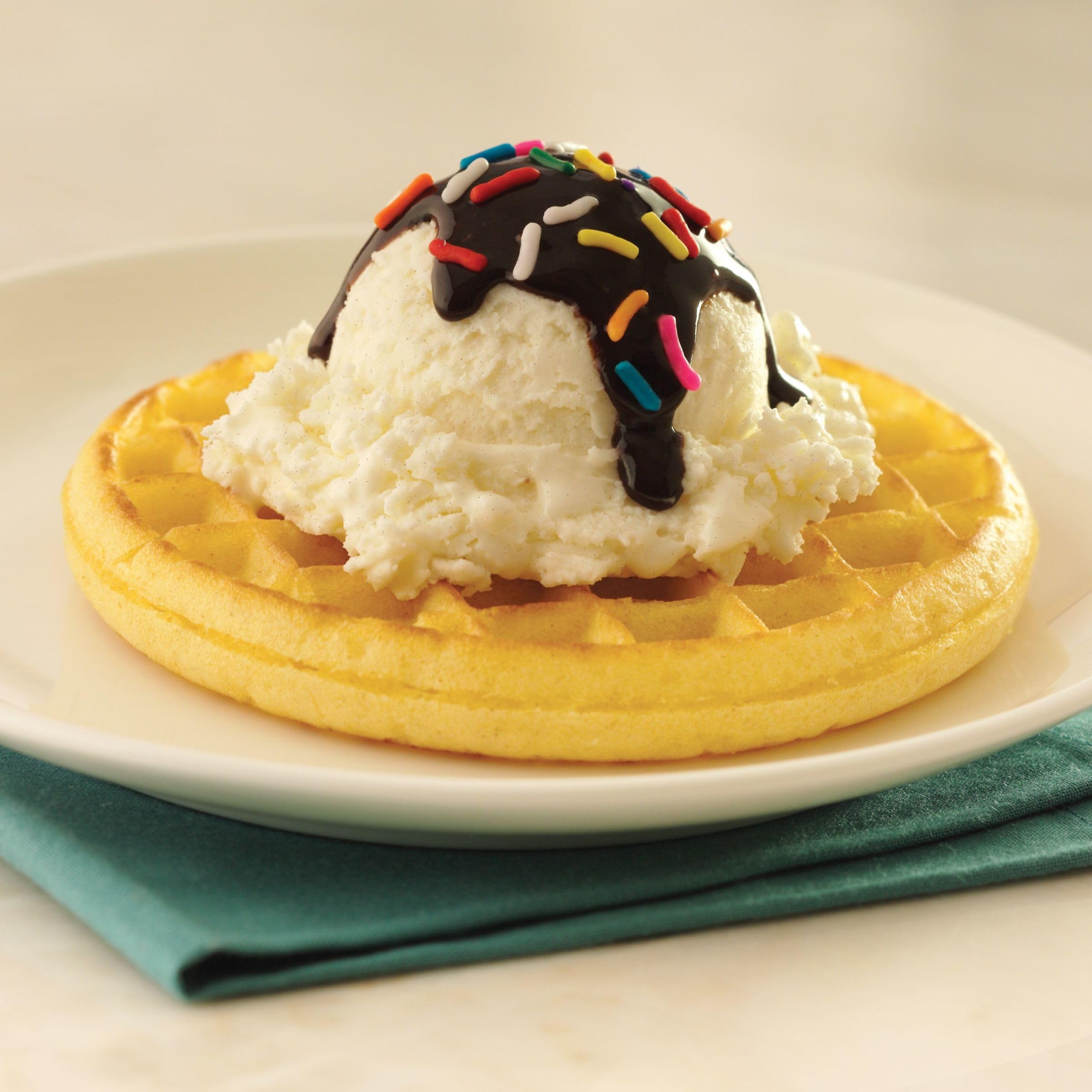 Eggo Frozen Waffles - Buttermilk Flavor, 12.3oz Box (10 Waffles) | Quick & Easy Breakfast Food for Busy Mornings, Kids' School Breakfast or Weekend Brunch