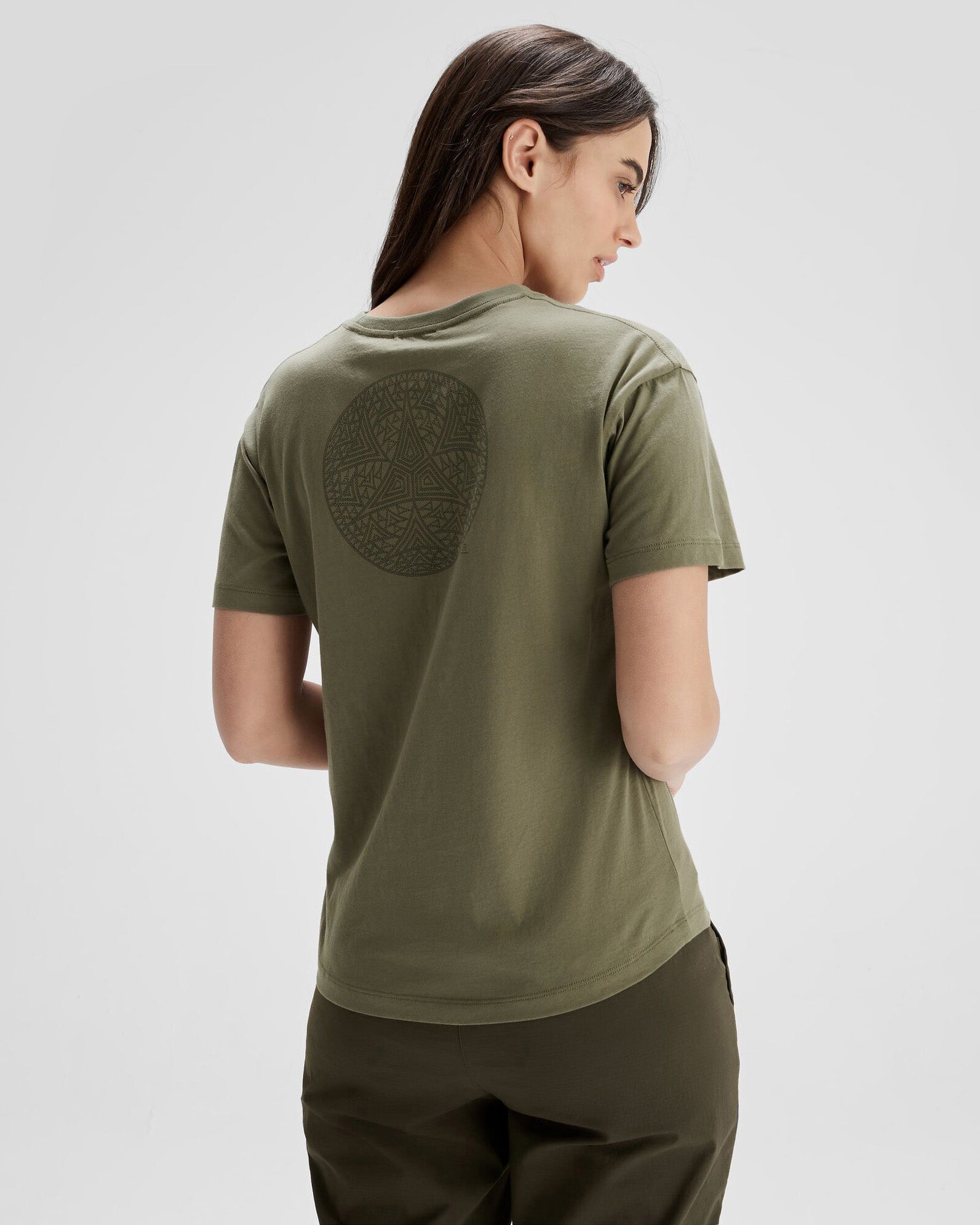 Simon Beck Women's Organic Cotton T-Shirt - Soft & Comfortable Beech Color - Perfect for Casual Wear, Workouts & Everyday Outfits