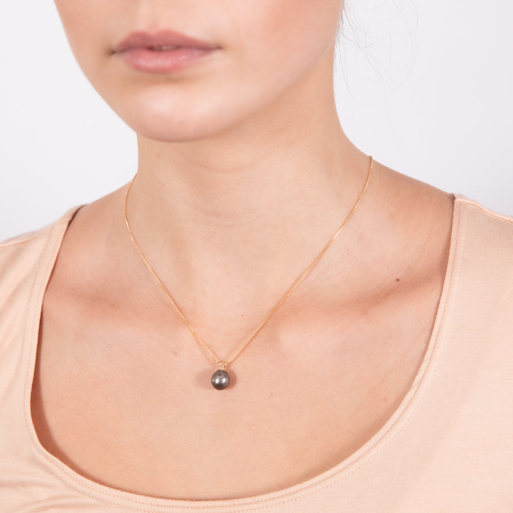 9ct Yellow Gold 8-10mm Tahitian Pearl Pendant Necklace with 45cm Chain - Elegant Jewelry Gift for Women, Perfect for Weddings & Special Occasions