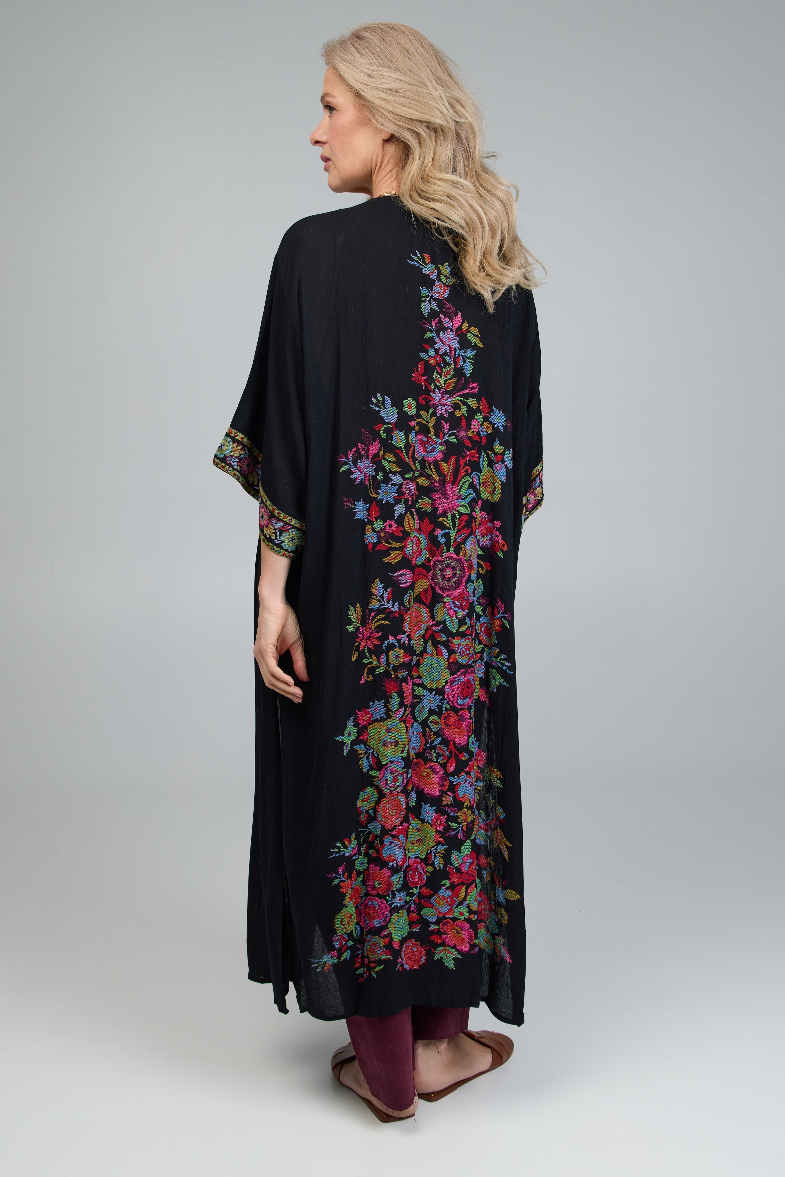Elegant Floral Kimono for Women - Lightweight Long Garden Robe - Perfect for Beach Cover-Up, Yoga, and Summer Outfits