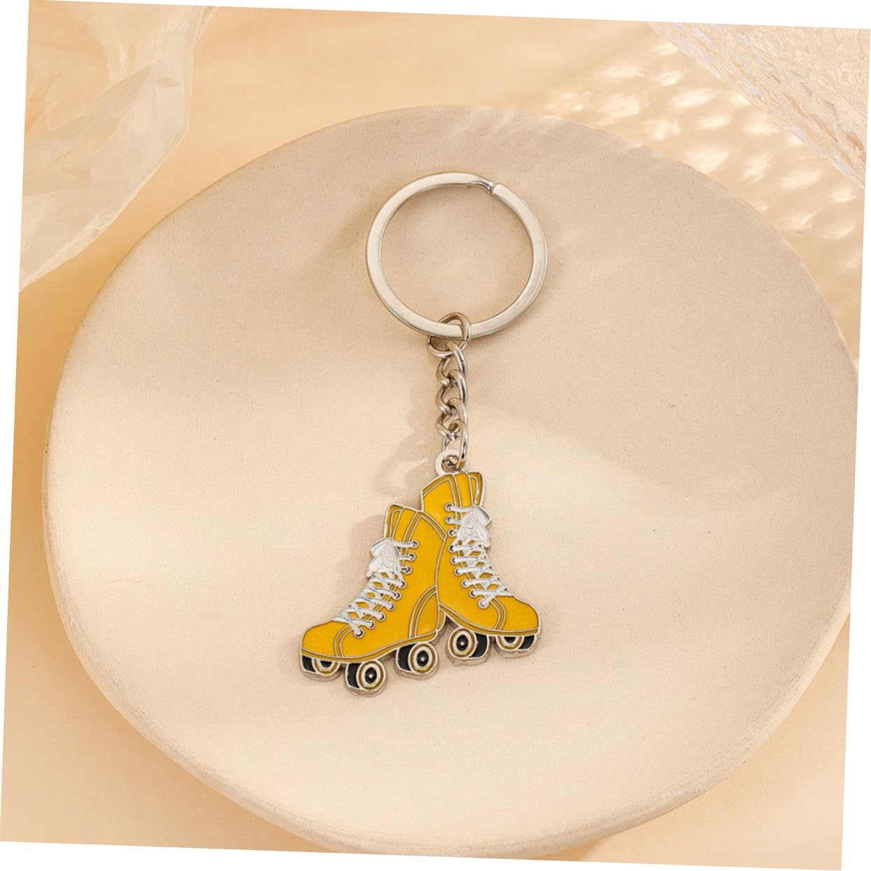 FOYTOKI Metal Skate Keychain - Gift for Skateboard Lovers