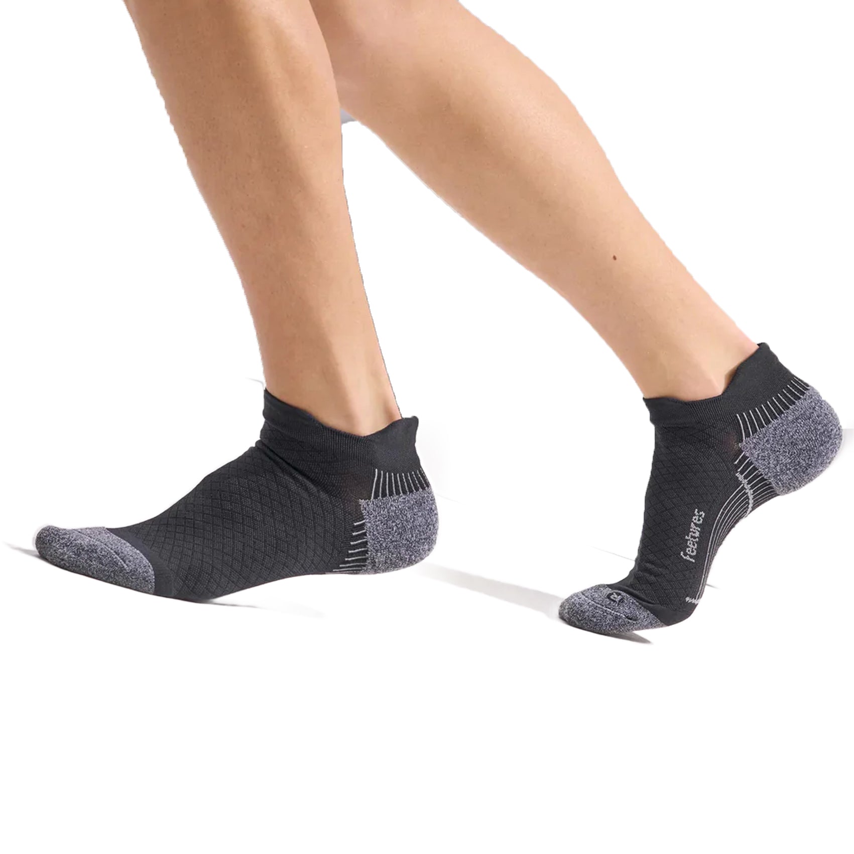 Feetures Plantar Fasciitis Relief Compression No Show Socks - Arch Support & Pain Relief for Running, Walking & Everyday Comfort