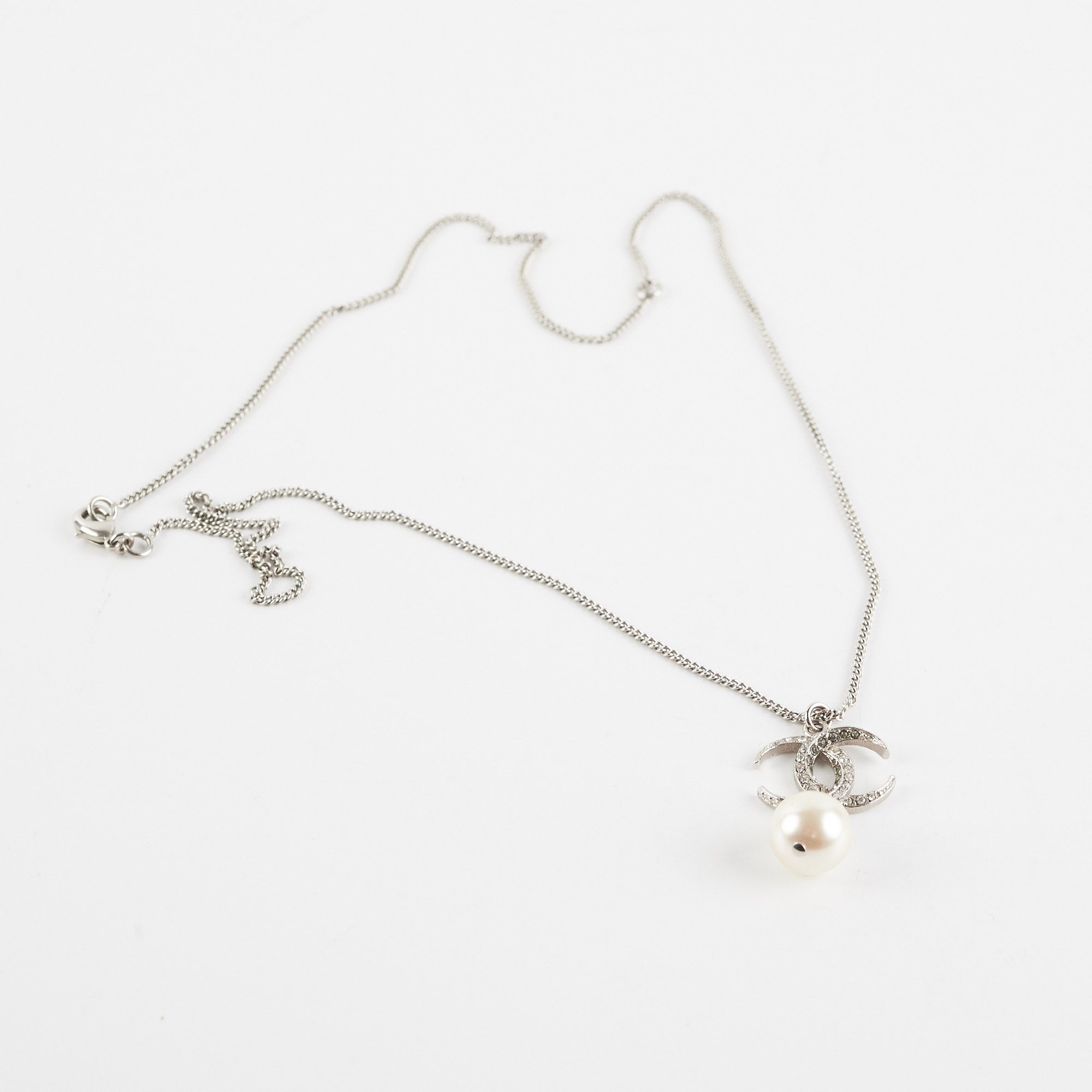 Chanel CC Necklace with Pearl - Fashion Jewelry for Women | Elegant Pearl Pendant Necklace for Party, Wedding & Evening Wear