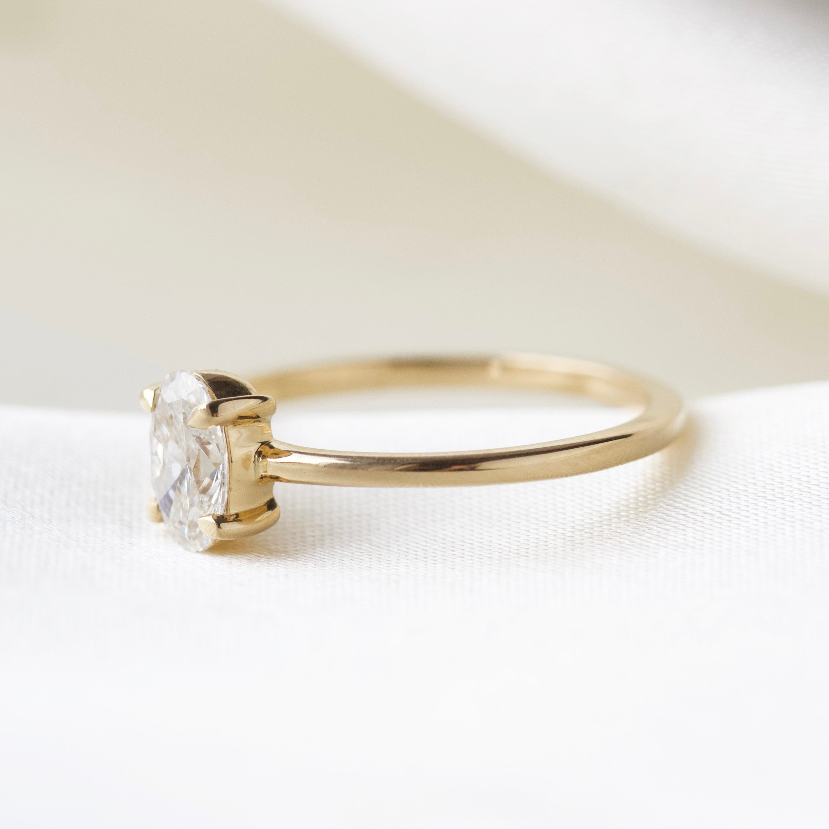 Erin Oval Solitaire Diamond Ring - 14K Gold Engagement Ring for Women, Elegant Wedding Band, Perfect for Proposals, Anniversaries & Special Occasions