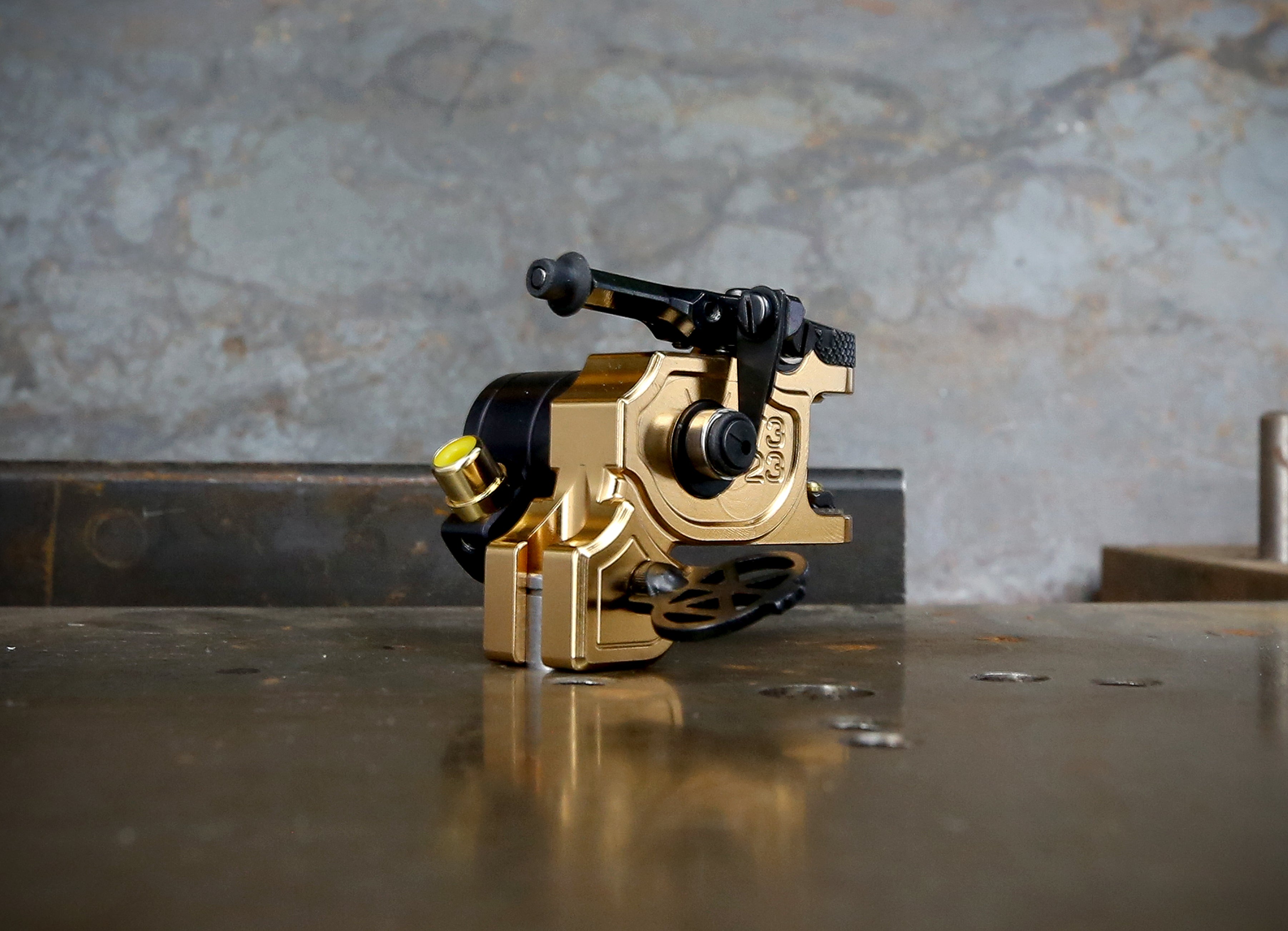 Dan Kubin V3/23 Sidewinder Gold x Black RCA Cable - High-Quality Audio Connector for Home Theater, Studio Recording & DJ Equipment