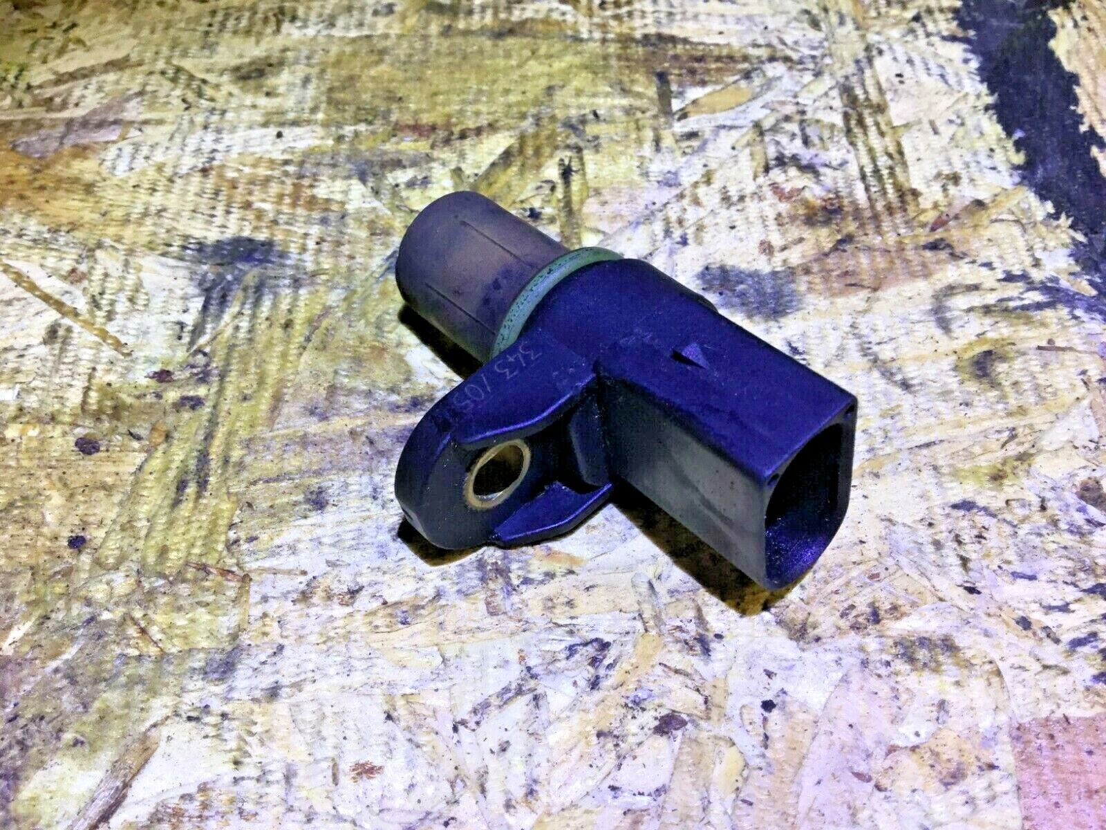 BMW X3 E83 3.0L Camshaft Position Sensor OEM 7518628 D33 - Compatible with 2004-2006 Models - Perfect for Engine Performance & Diagnostics
