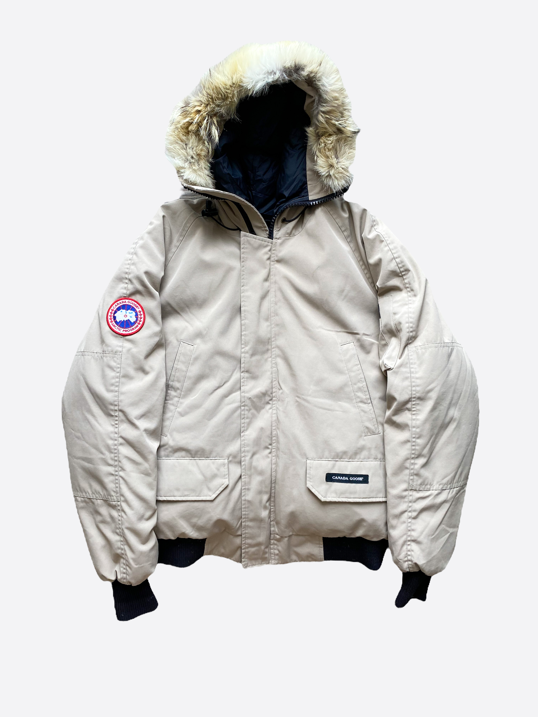 Canada Goose Tan Chilliwack Men's Winter Jacket - Waterproof Down Parka for Extreme Cold Weather - Perfect for Skiing, Hiking & Outdoor Adventures