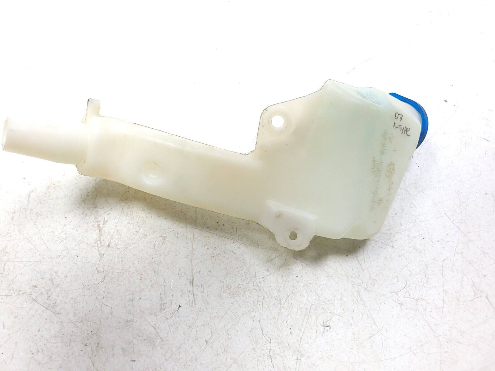 02 08 Jaguar X-Type Windshield Washer Fluid Reservoir OEM 86k - Genuine Replacement Part for Car Maintenance & Windshield Cleaning
