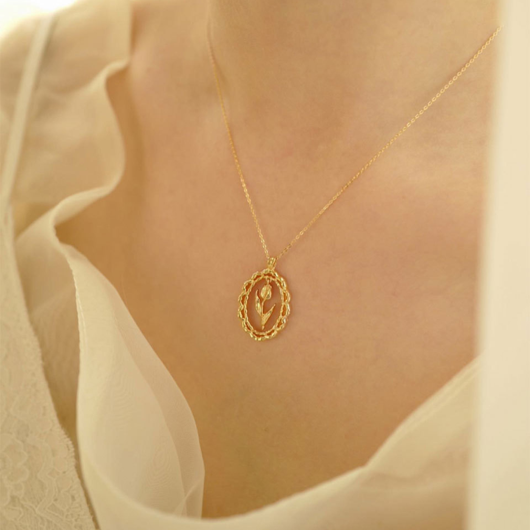 Elegant Tulip Flower Pendant Necklace for Women - 18K Gold Plated Chain Jewelry Gift for Mother's Day, Anniversary & Valentine's Day | Perfect for Parties, Weddings & Everyday Wear | SX268