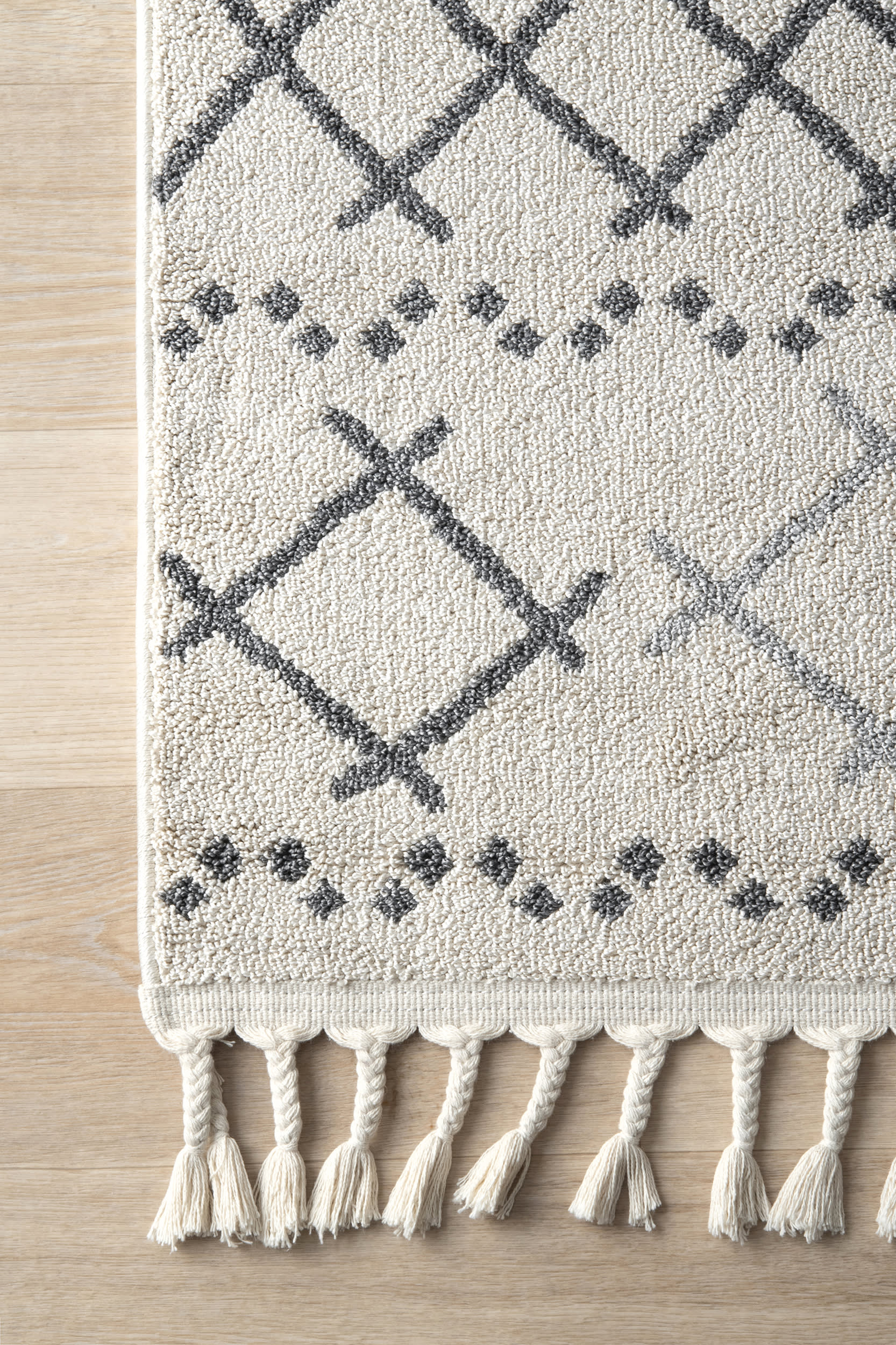 Modern Trellis Tassel Rug - Soft Beige Bohemian Area Rug for Living Room, Bedroom & Nursery | Home Decor Accent for Boho Chic Style