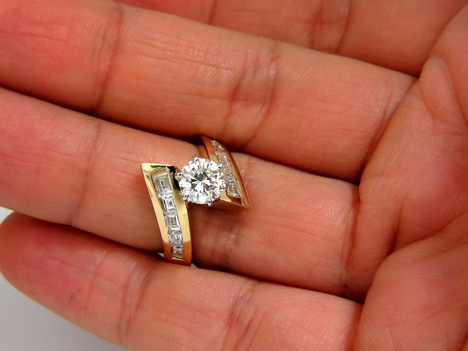 2.06CT GIA Certified Round Diamond Crossover Ring with Baguettes in 14KT Gold - VVS Clarity for Engagement, Wedding & Special Occasions